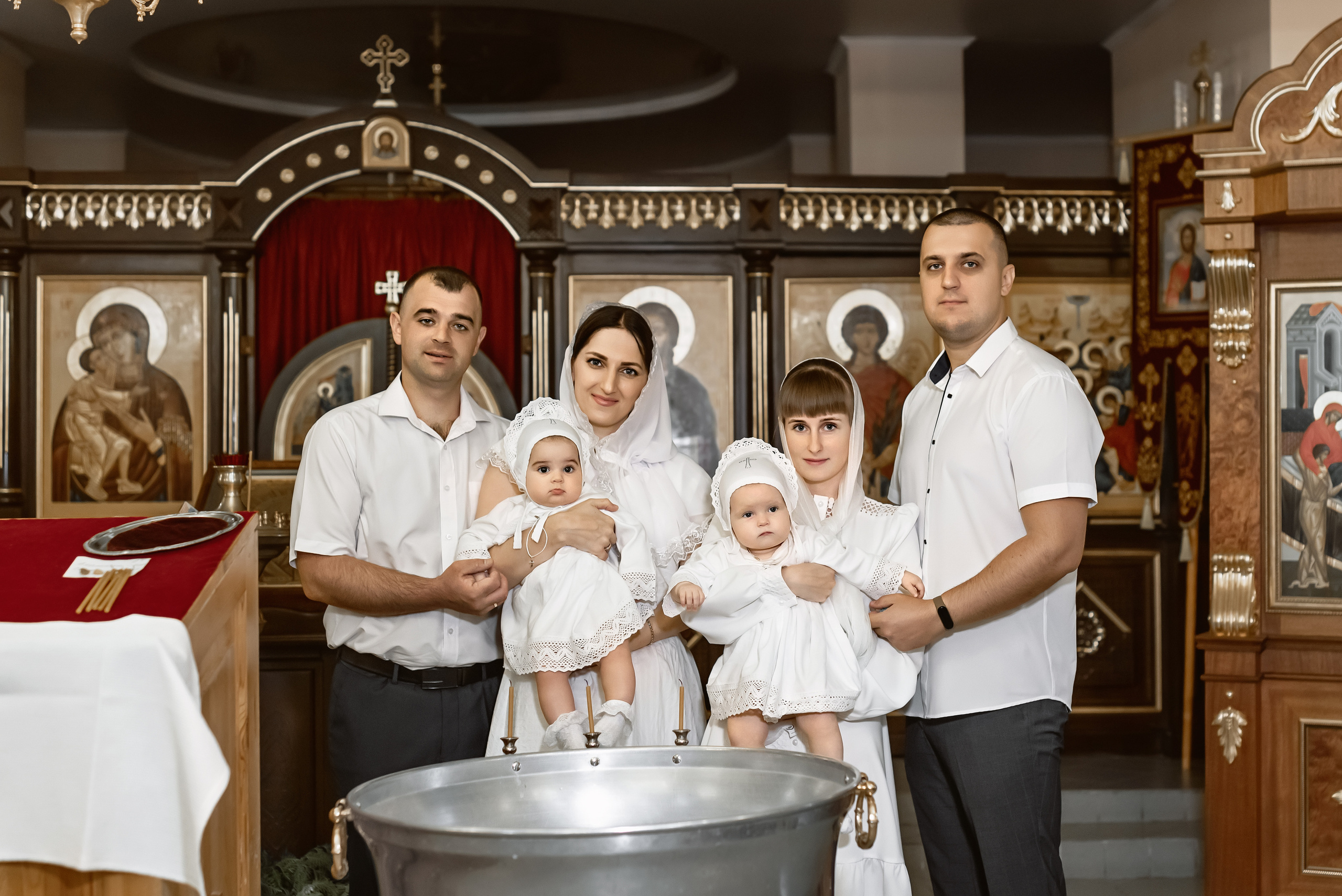 Крещение Карины и Стефании. Церковный фотограф на Таинство Крещения и Венчания в Оренбурге и Оренбургской области Екатерина Белкина