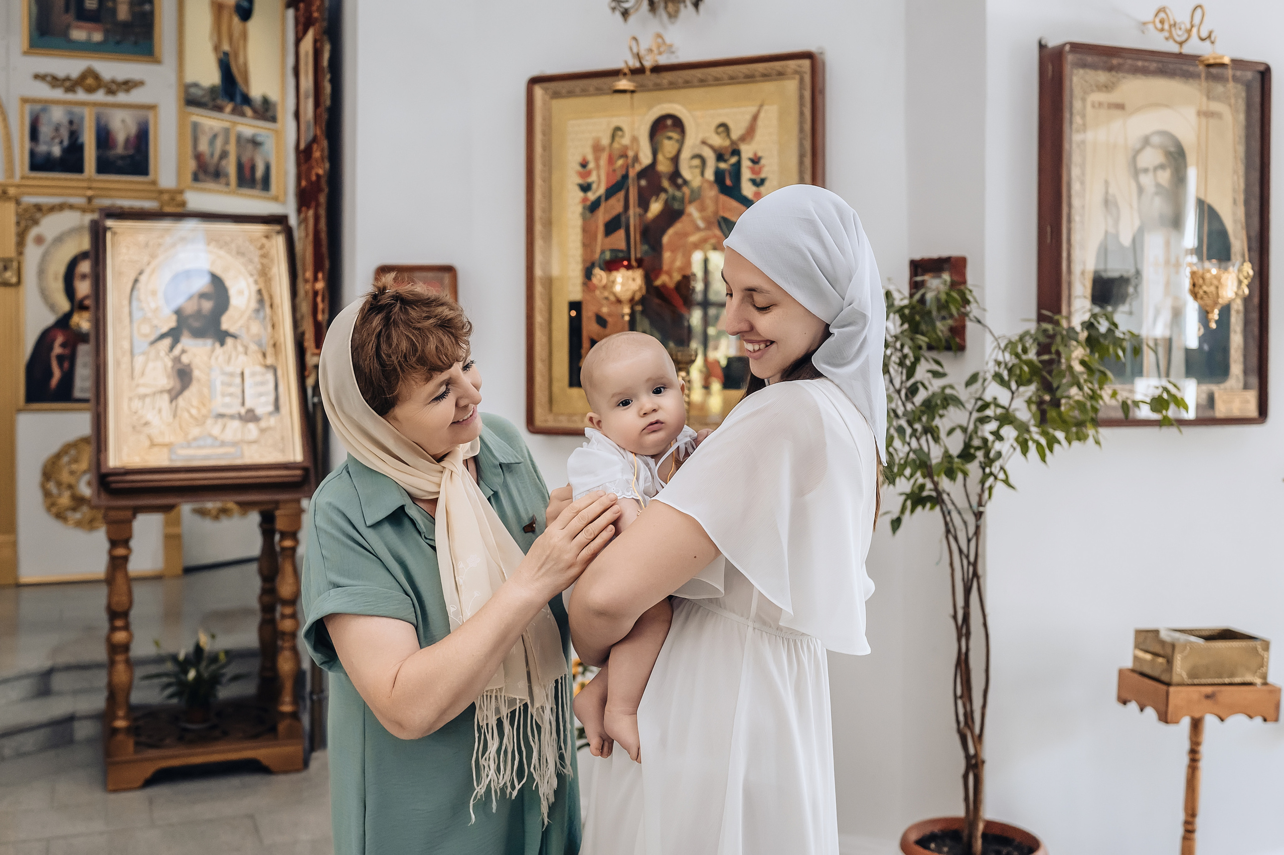 Крещение Никиты Сакмара. Церковный фотограф на Таинство Крещения и Венчания в Оренбурге и Оренбургской области Екатерина Белкина