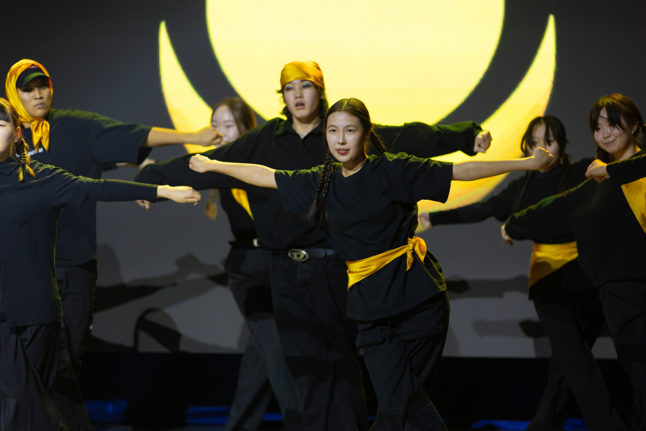 День международного студенческого единства в ДВФУ. Олег Катакинов| Репортажный фотограф в городе у моря (Владивосток)