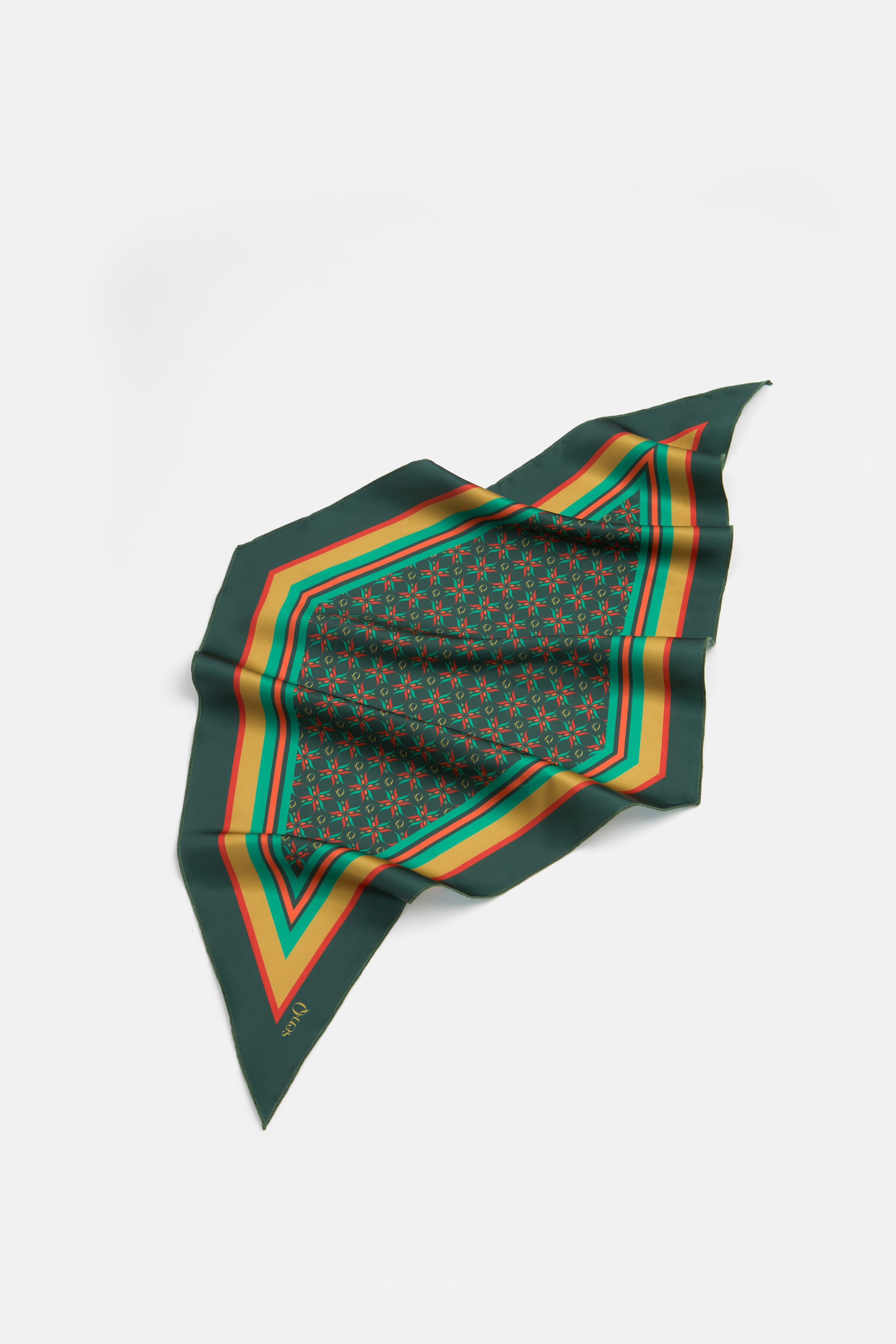 Головные уборы. Предметная фотосъемка в Алматы. Предметный фотограф для маркетплейстов Артур Ахмадиев