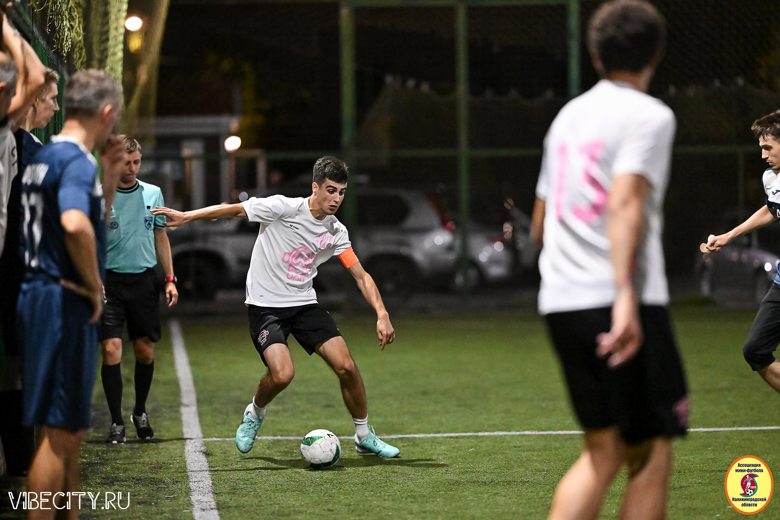 ФИНАЛЬНЫЕ ИГРЫ КУБКА МИНИ-ФУТБОЛЬНОЙ ЛИГИ И КУБКА КОРПОРАТИВНОЙ МФЛ 2025. VIBECITY.RU Вайб Сити Ру Фоторепортажи Фотоотчеты Калининград
