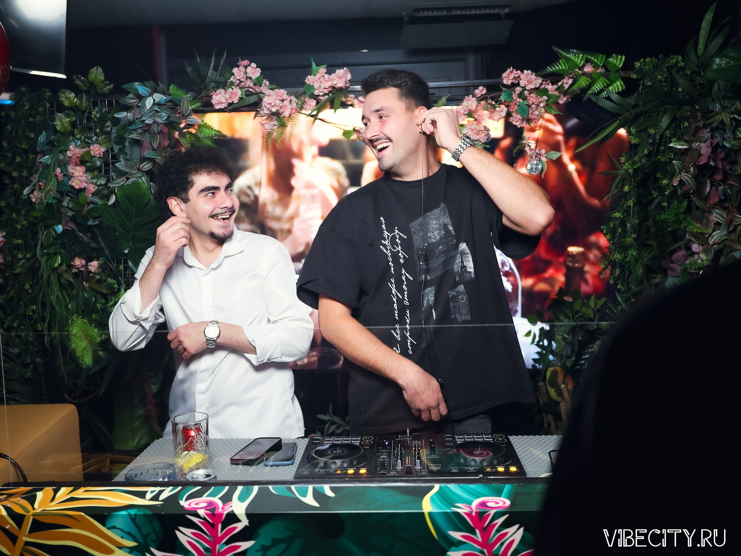 DOUBLE U. VIBECITY.RU Вайб Сити Ру Фоторепортажи Фотоотчеты Калининград