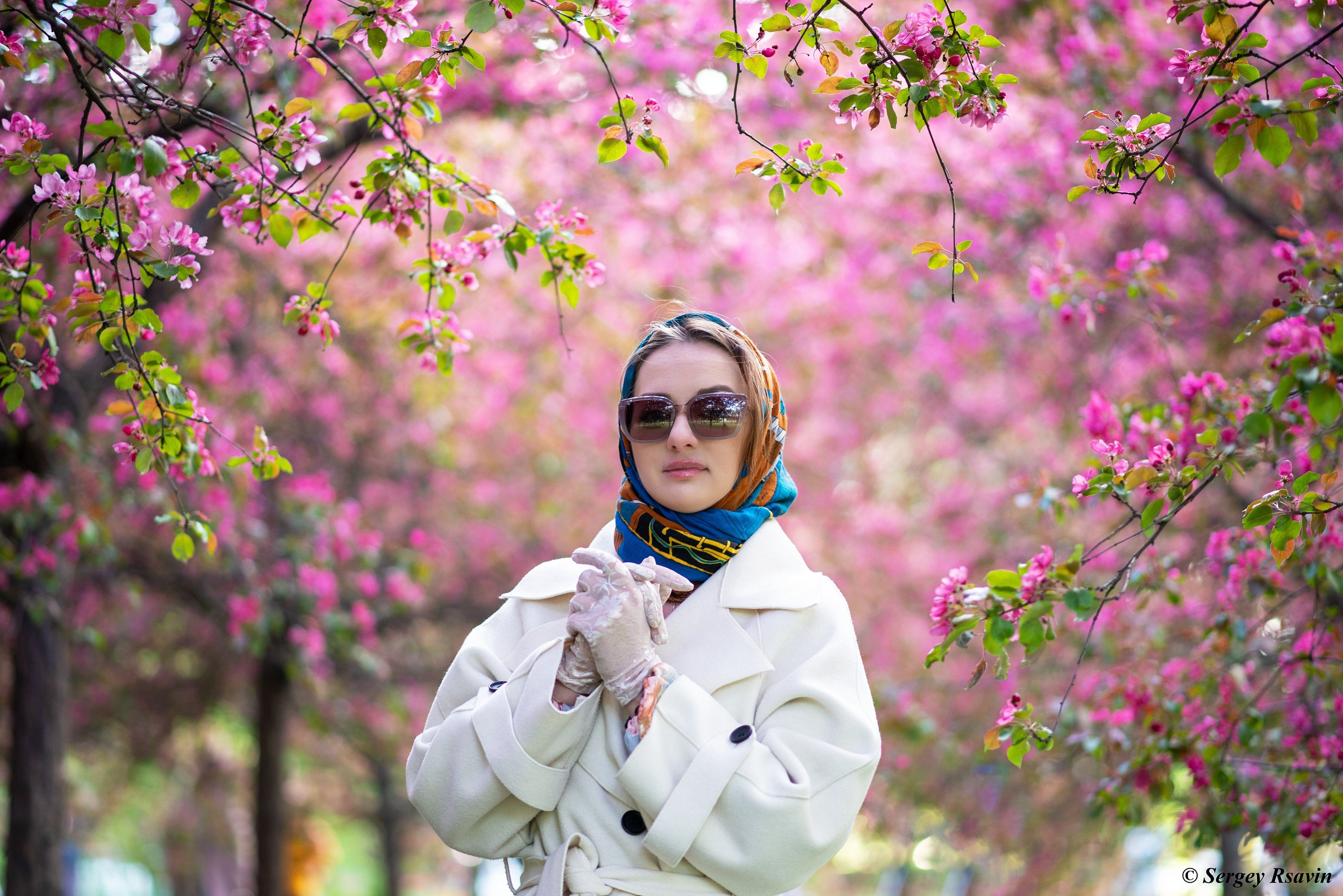 В яблоневом саду. Фотограф в Москве Сергей Рсавин