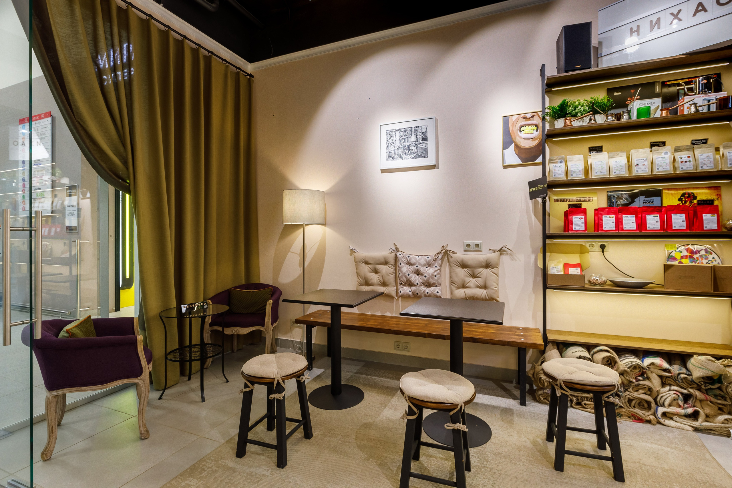 Фотосъемка торгового центра Покровский. Интерьерный фотограф в Москве Роман Потапов