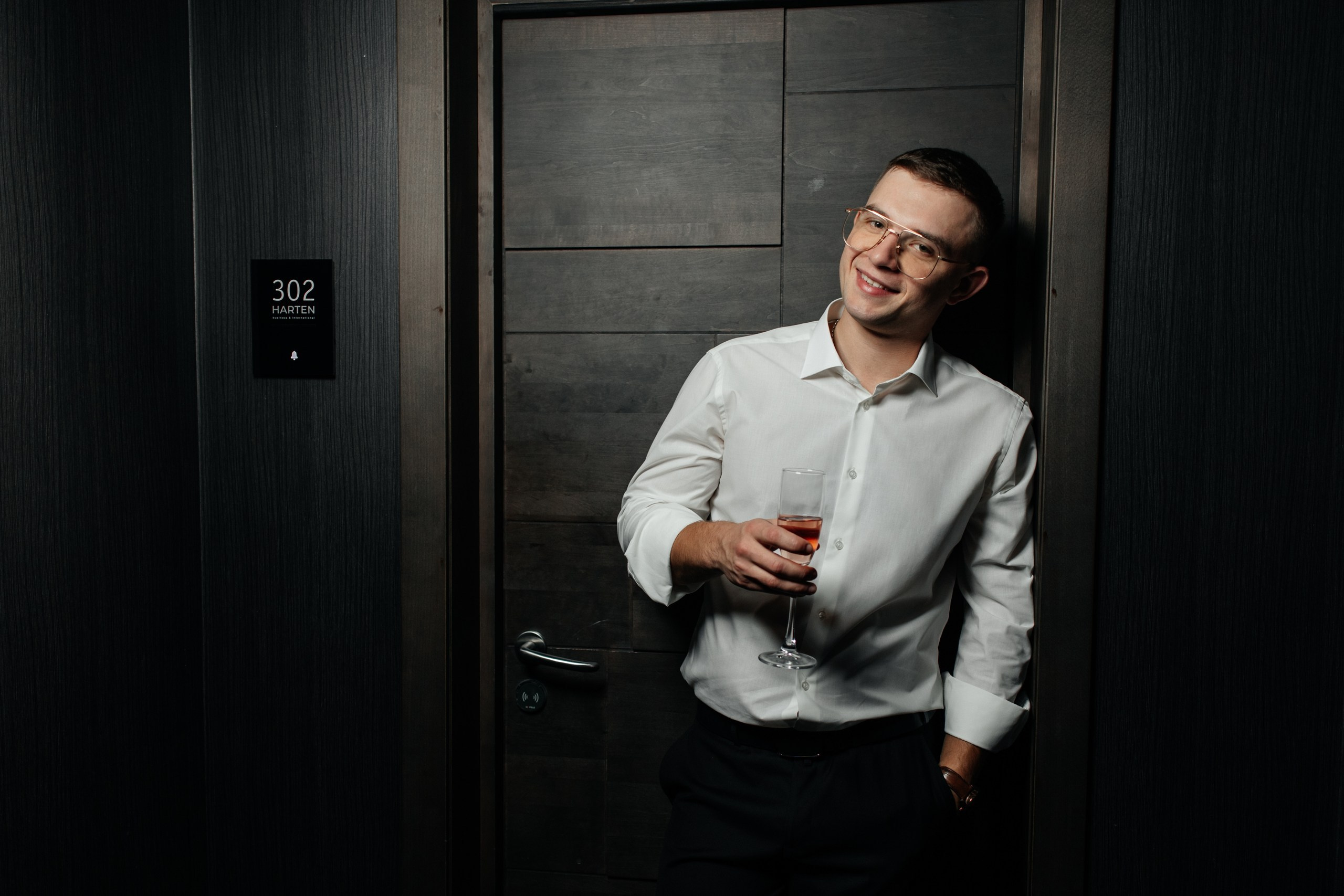 Контакты. Свадебный фотограф в Курске Антон Богданов