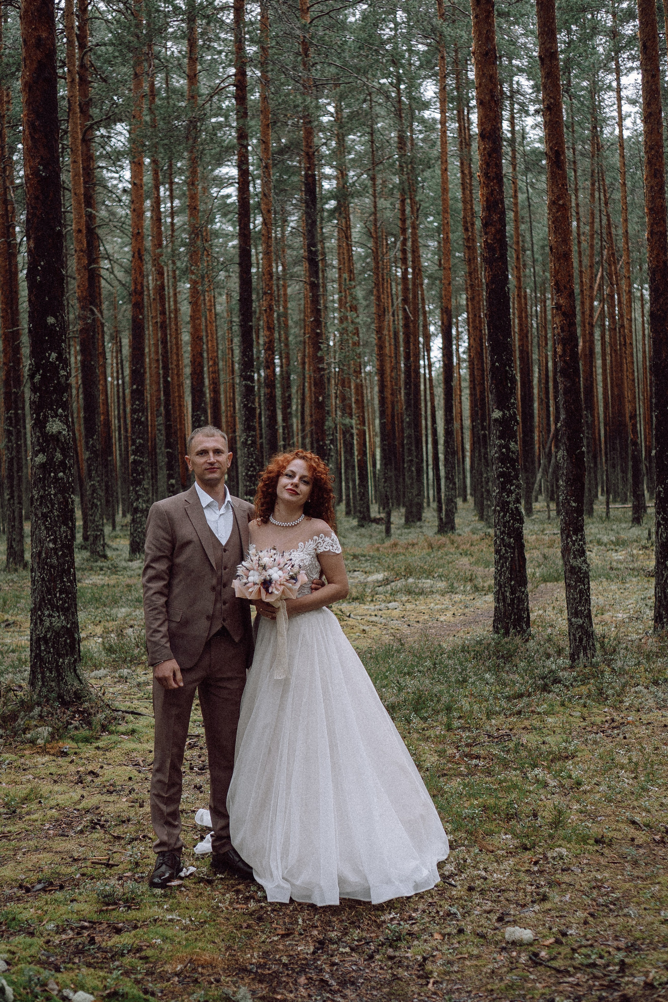 СВАДЕБНАЯ ФОТОСЕССИИЯ ПАРЫ В ГОРОДЕ ПРИОЗЕРСК В СОСНОВОМ ЛЕСУ И С ПИКАПОМ. Профессиональный фотограф, Санкт-Петербург — Виктория Богомолова