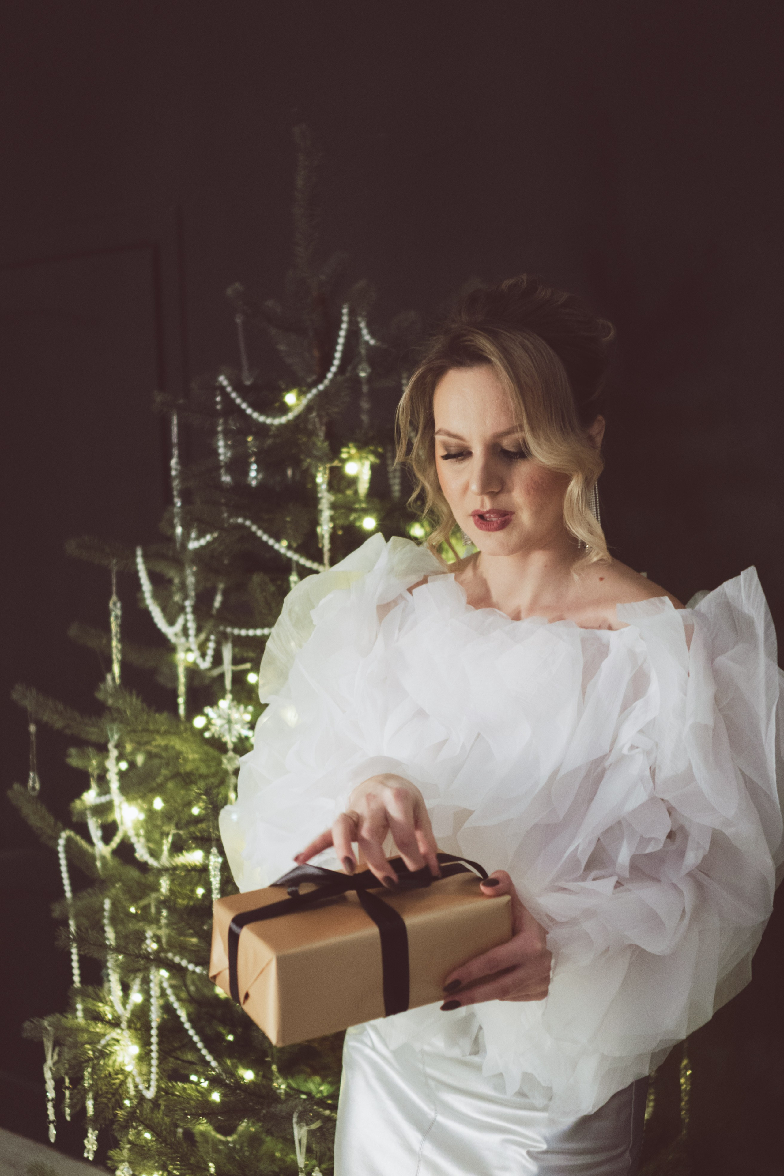 НОВОГОДНЯЯ ФОТОСЕСИИЯ В СТУДИИ ДЛЯ ДЕВУШКИ И ПРОГУЛКА ПО ЧЕРНЫШЕВСКОЙ. Профессиональный фотограф, Санкт-Петербург — Виктория Богомолова