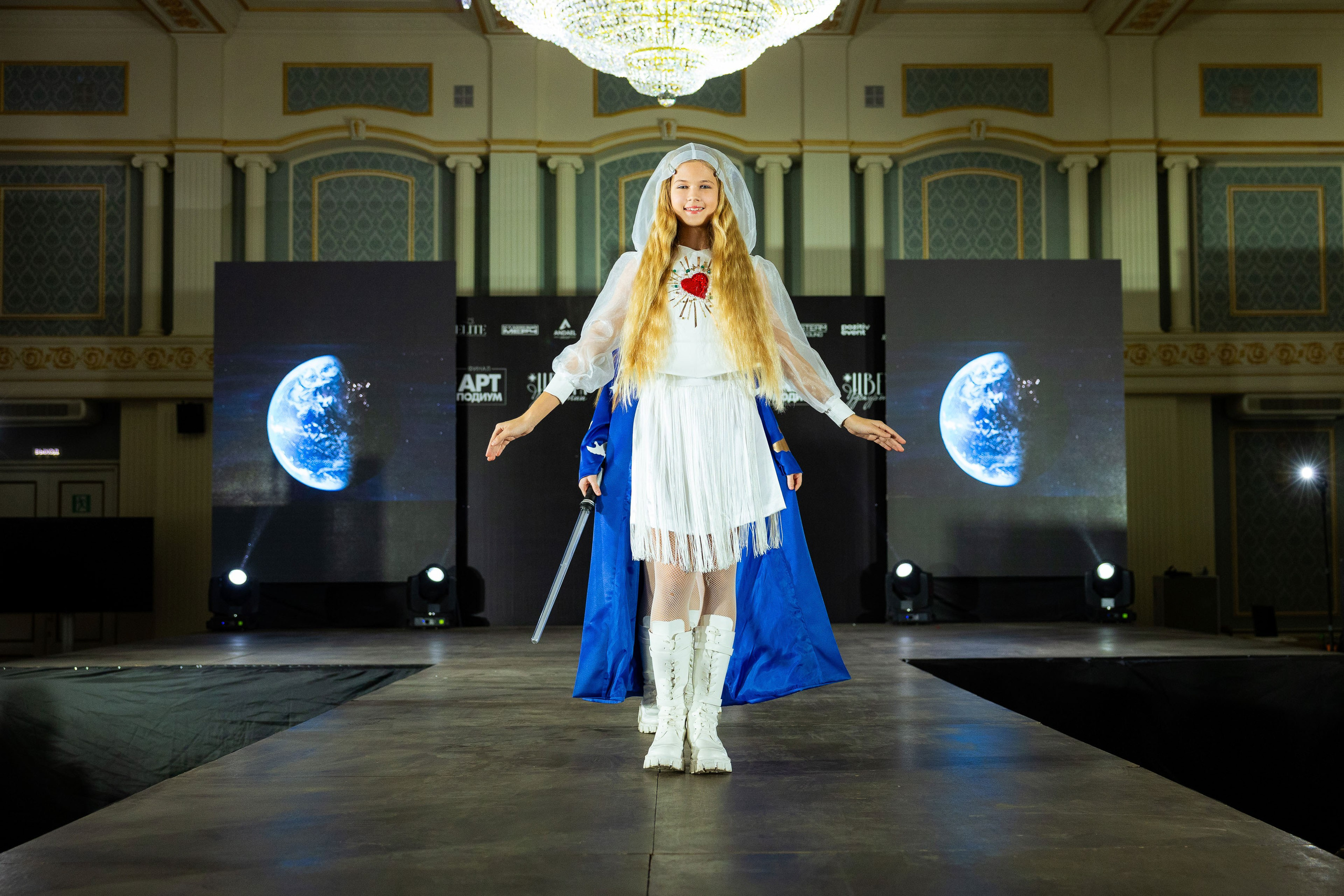 Арт-подиум «Цвета Удмуртии». Показ мод [25/10/24]. Фотограф Виноградов Константин