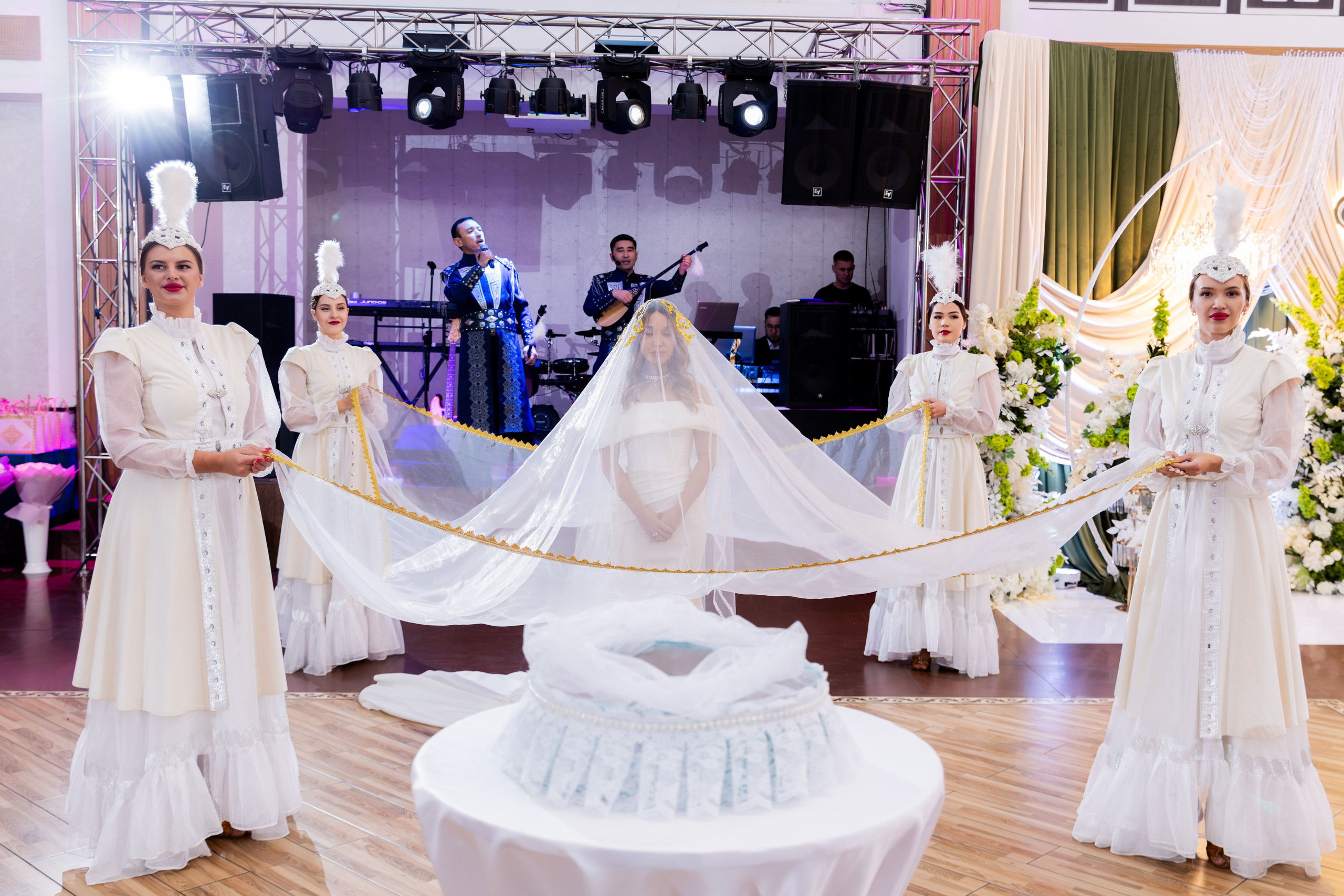 Адиль и Наиля (банкет)