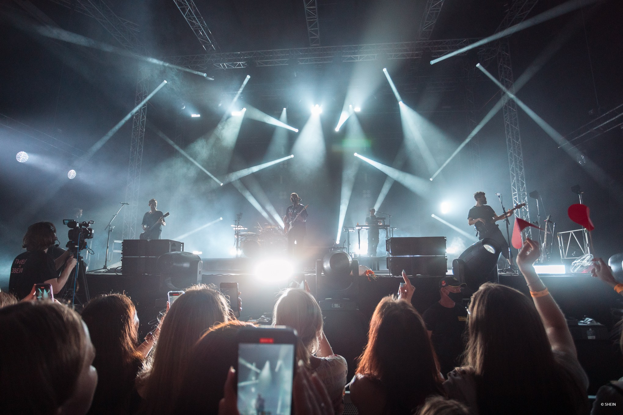 Концертная фотосъёмка музыкальной группы «Звери». Фотограф в Астрахани Евгений Шеин