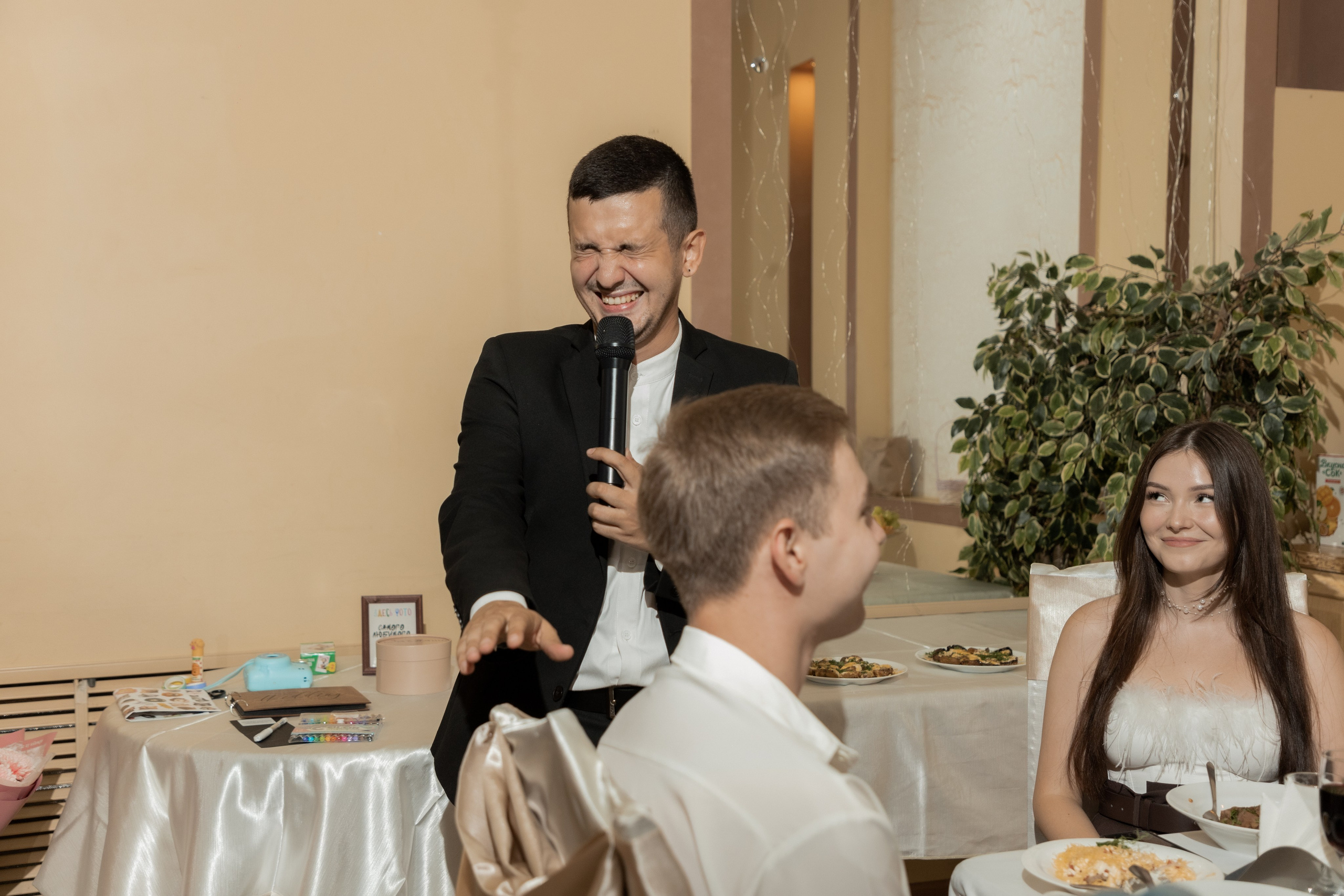 Роман и Александра (банкет). Свадебный фотограф Ангелина Сунгатулина | Саратов | Балаково | Вольск