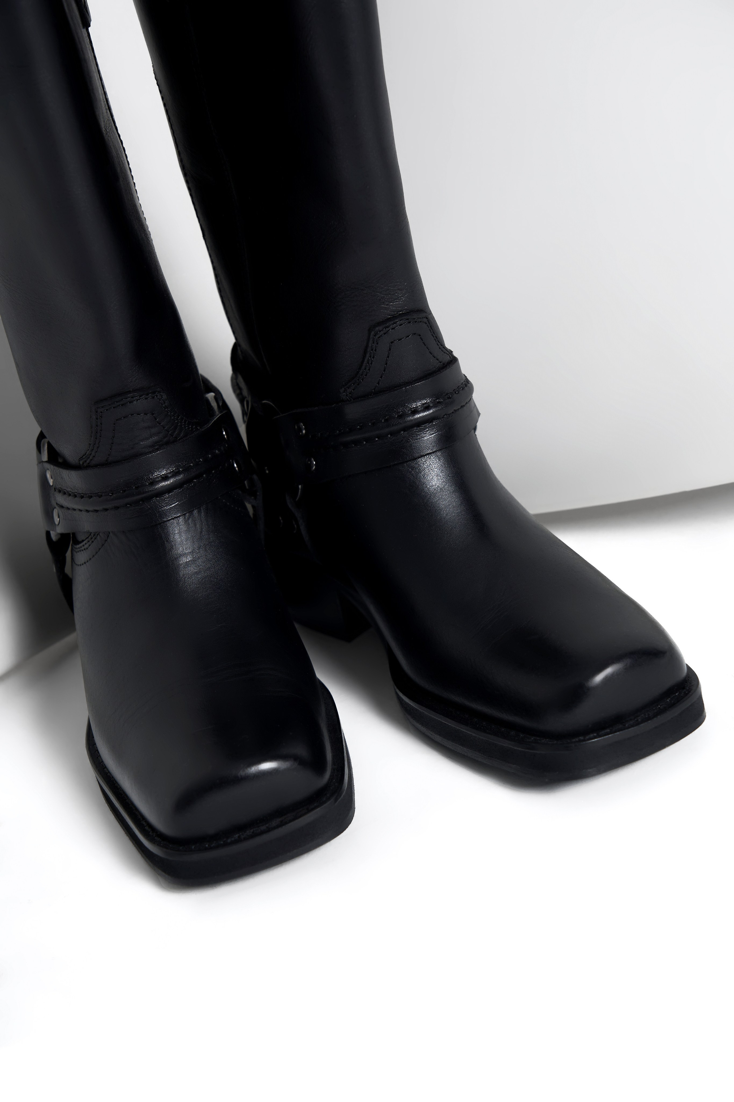 Amalie shoes. Retoucher