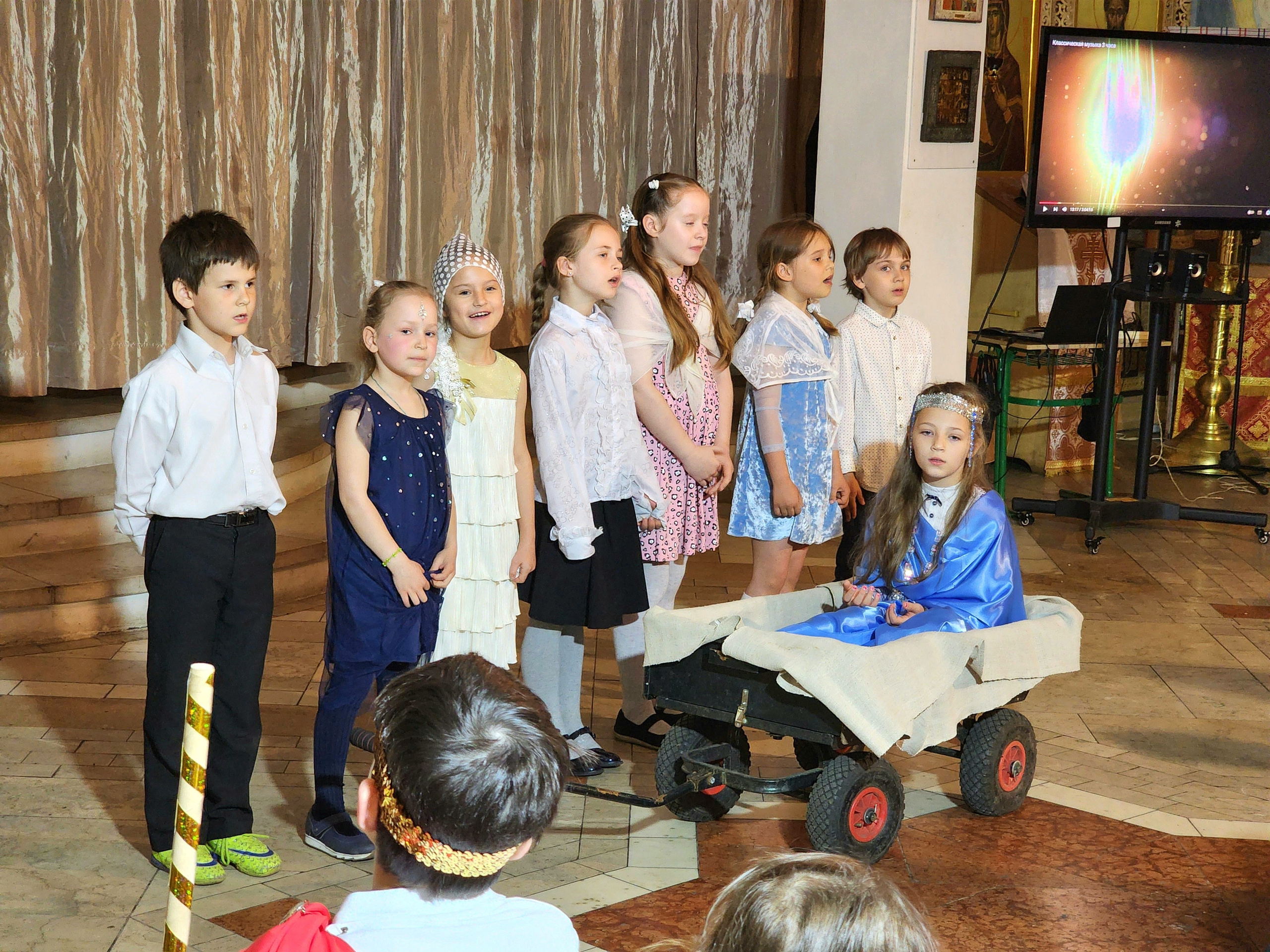 Спектакль в исполнении детской воскресной школы