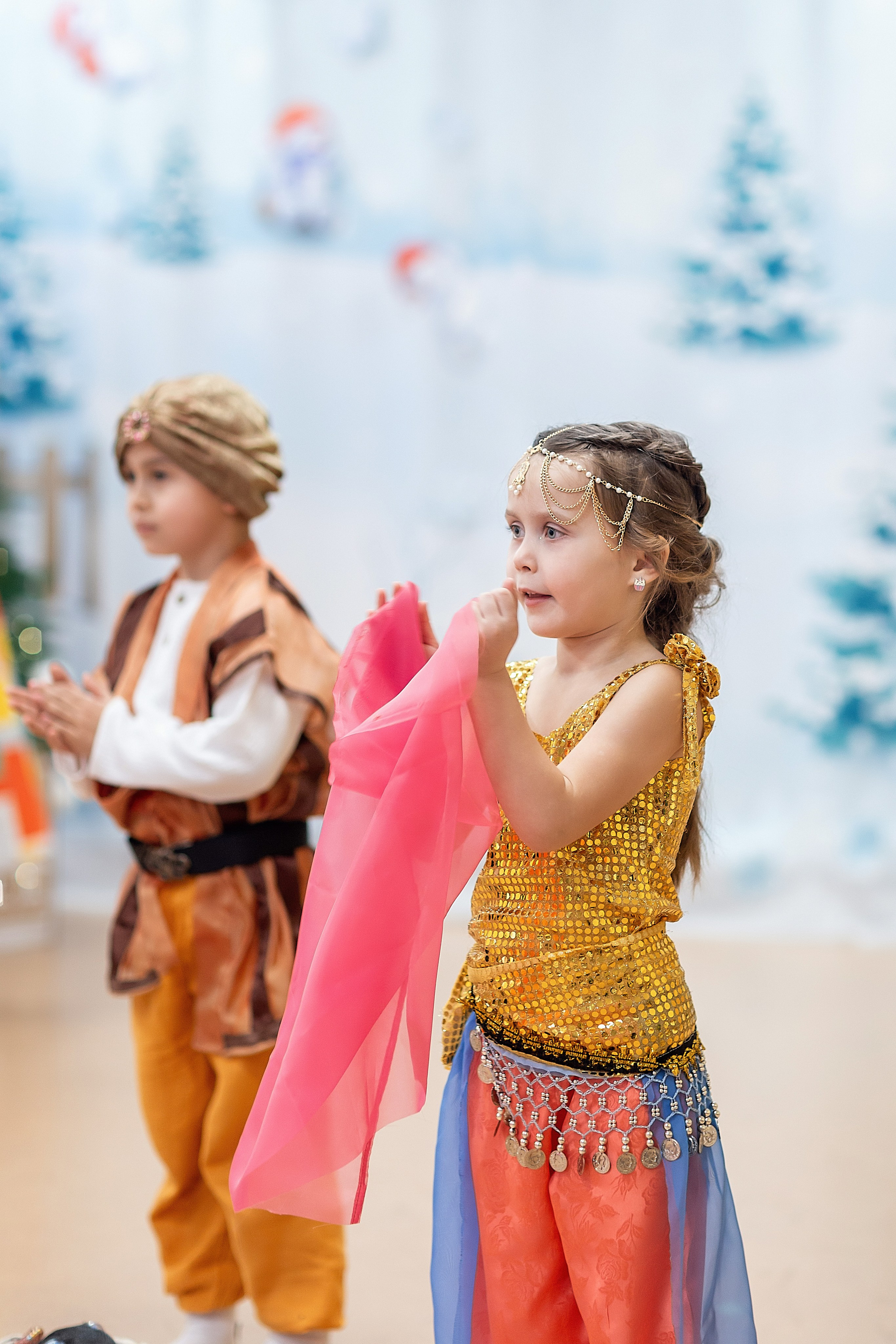 Утренник_"Веселый балаганчик» 2024. Семейный фотограф в Санкт-Петербурге