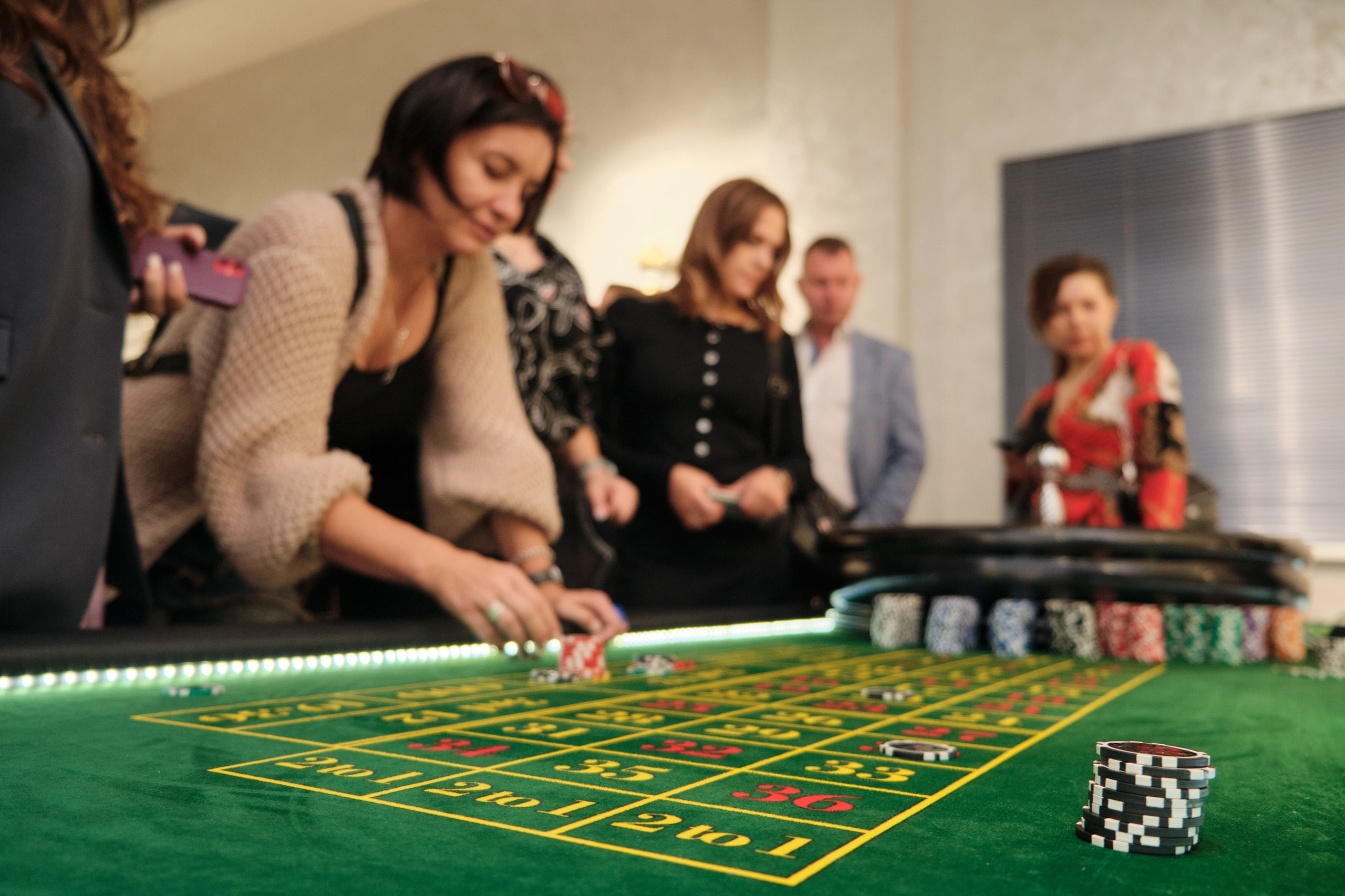 Открытие салона 100 градусов. Антон Ив