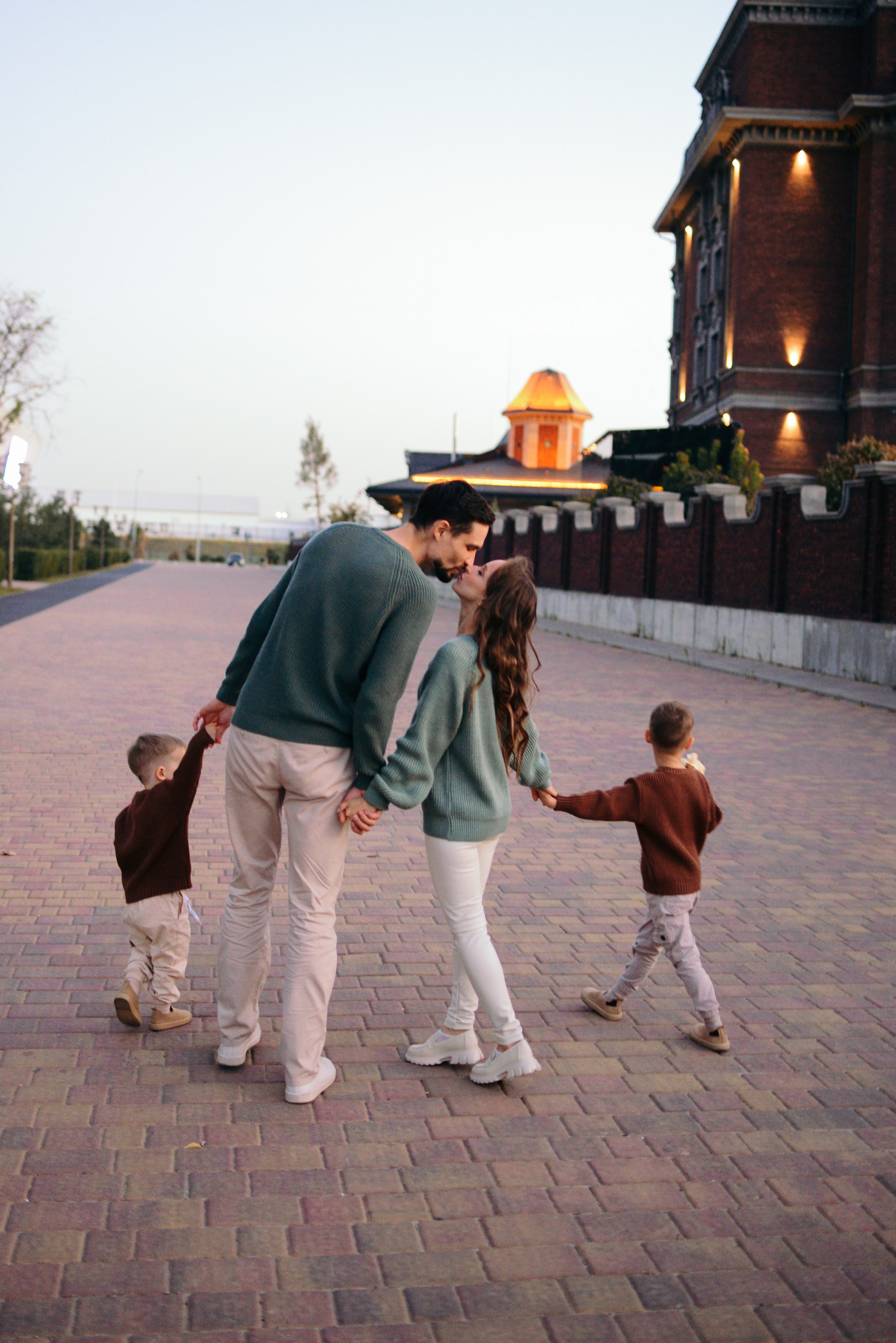 Сентябрьским теплым вечером. Фотограф Ярута Оксана / Ростов-на-Дону
