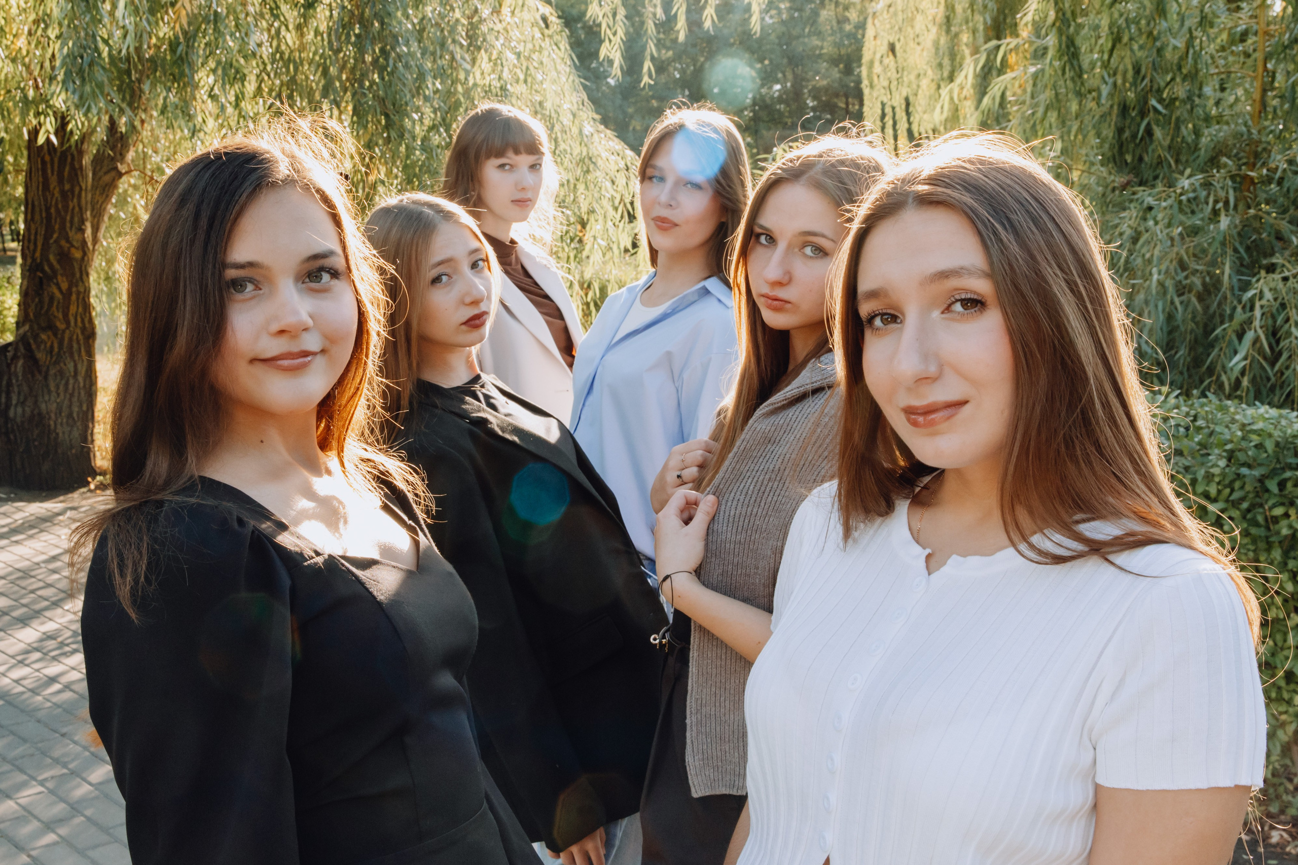 Школьные альбомы в Чернянке. Фотограф Максим Никонов