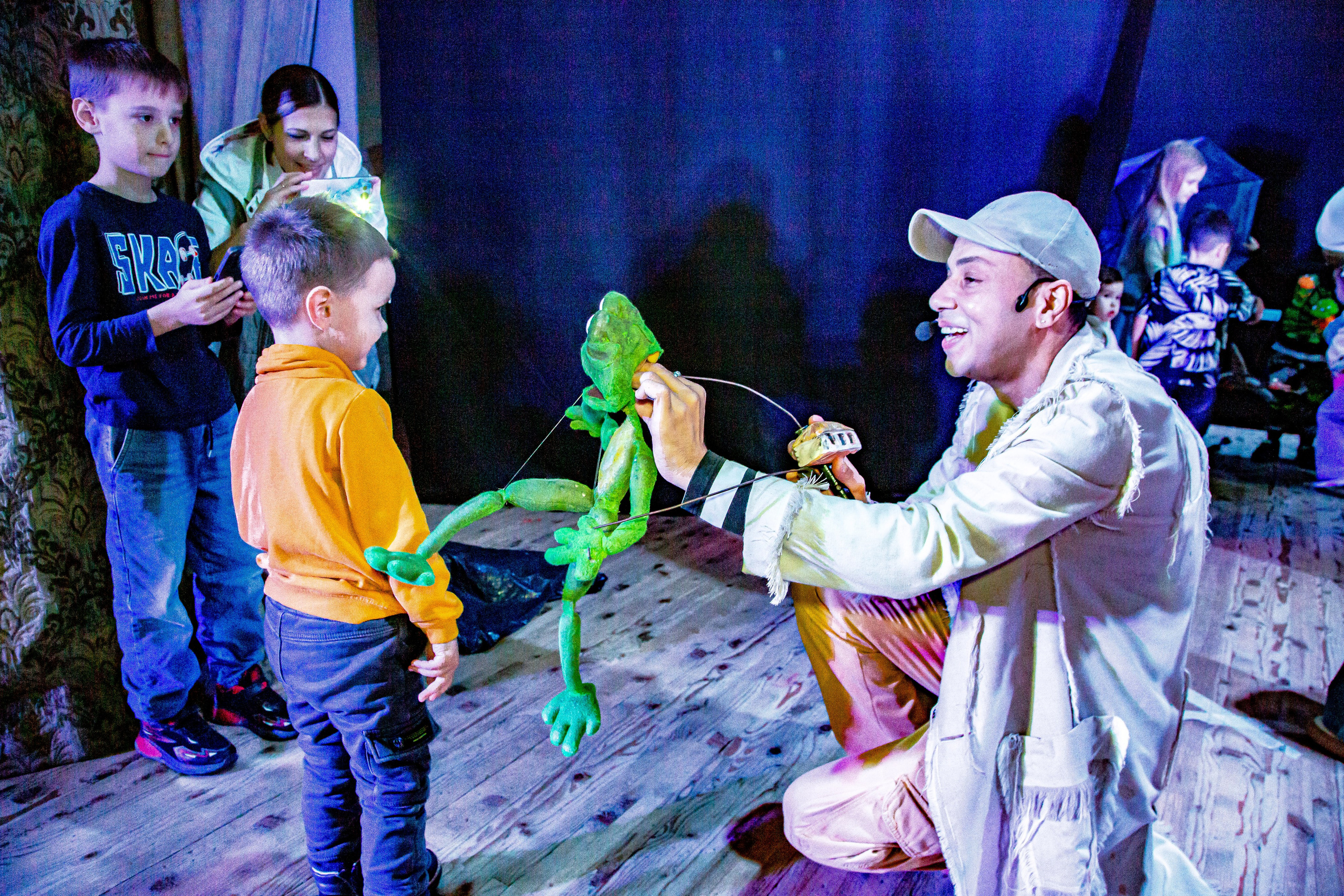 Спектакль театра Саквояж Лягушка путешествиница. Фотограф в Сочи Юрий Шептаев