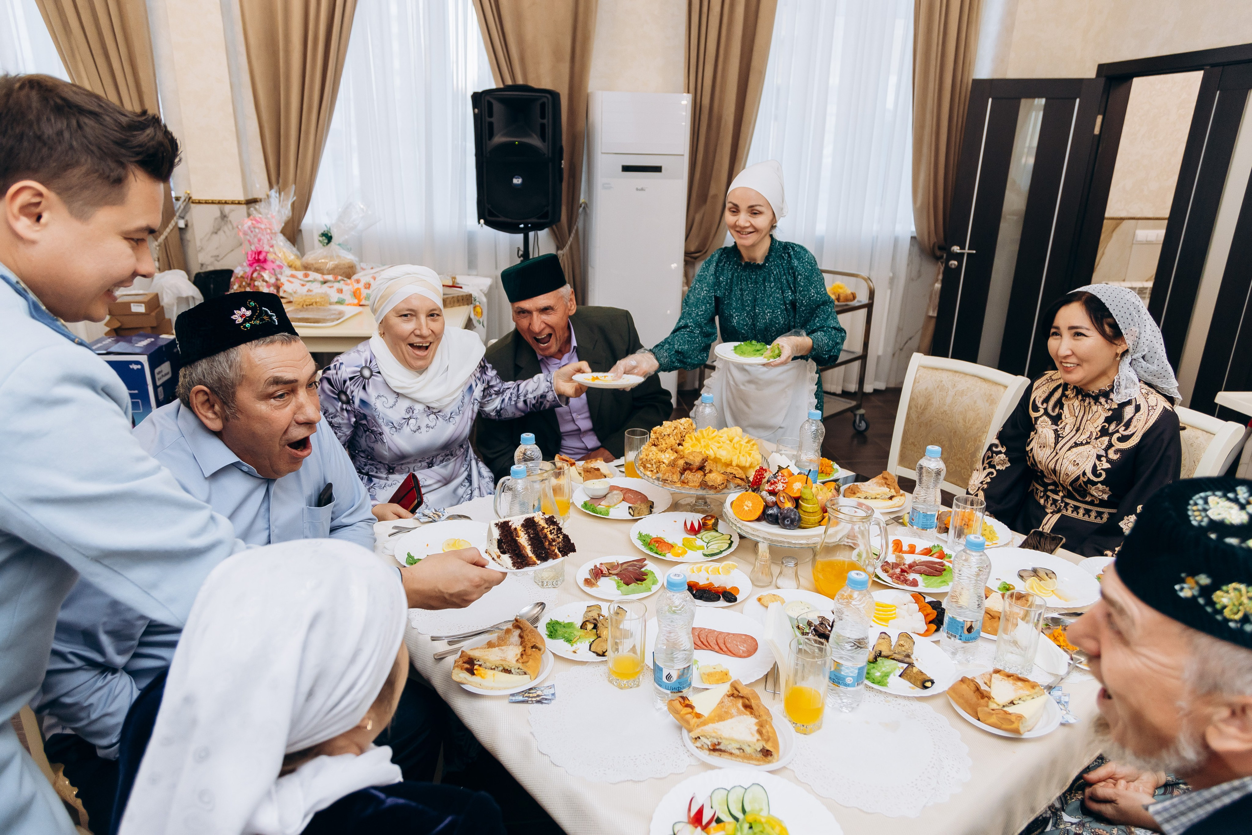 никах в мечети Гаиля,  фотосессия в мечети Гаиля, фотограф на никах Казань Ranas4you, образ невесты на никах, завязывание платка Казань, платье на никах Казань, фотограф на мусульманские свадьбы Ranas4you