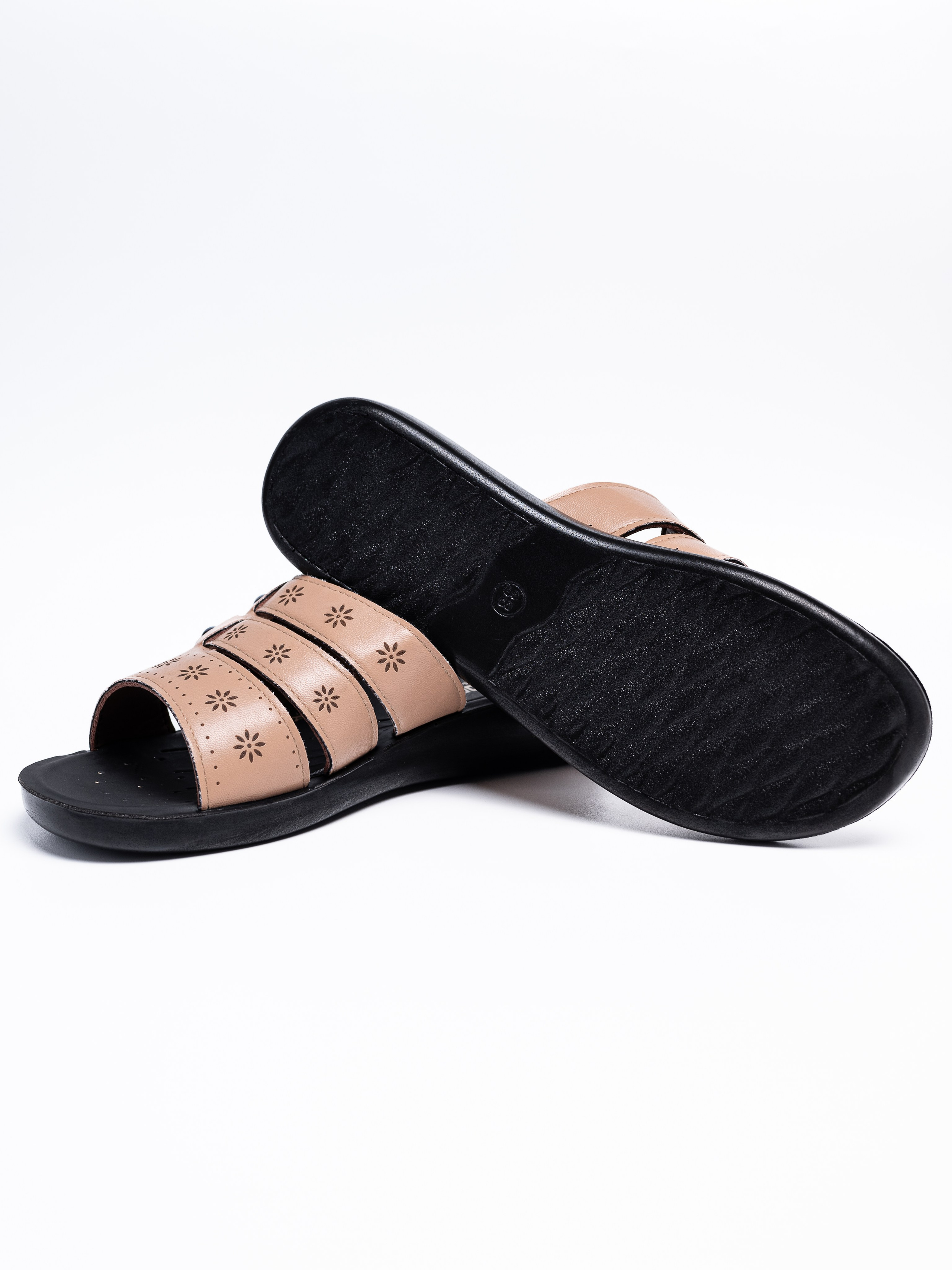 Тапочки серия 2. Предметный фотограф, фото для маркетплейсов Пятигорск, КМВ