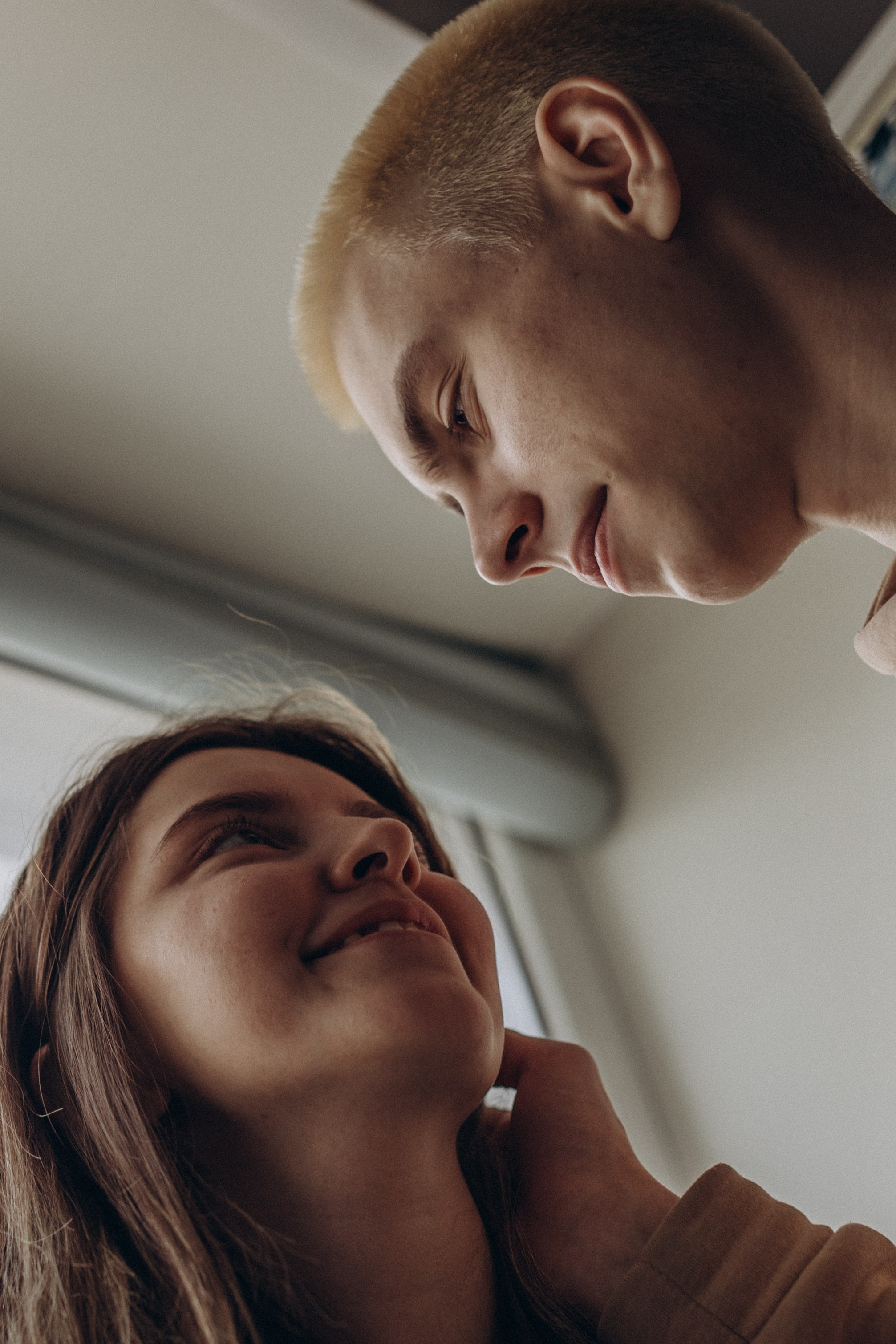 Матвей и Полина, а также кот и собака. Семейный фотограф lifestyle в Новосибирске Елена Шпилевая