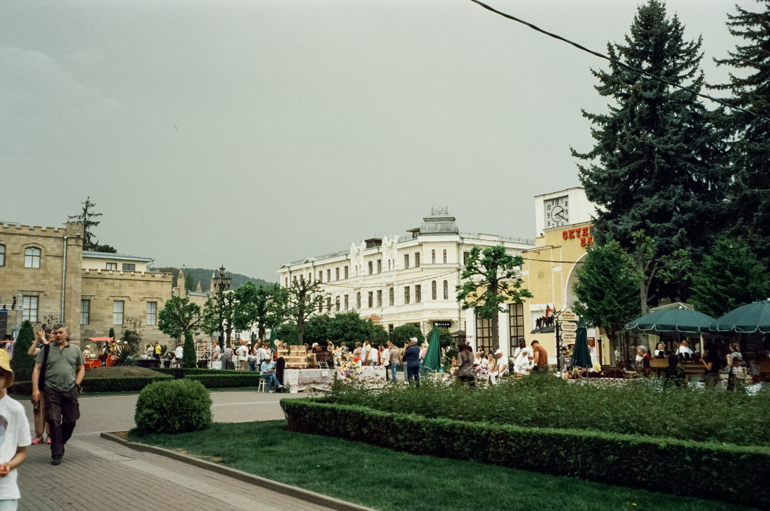 Первый день — первая прогулка по Кисловодску / Minox 35GT / SFL 250D (