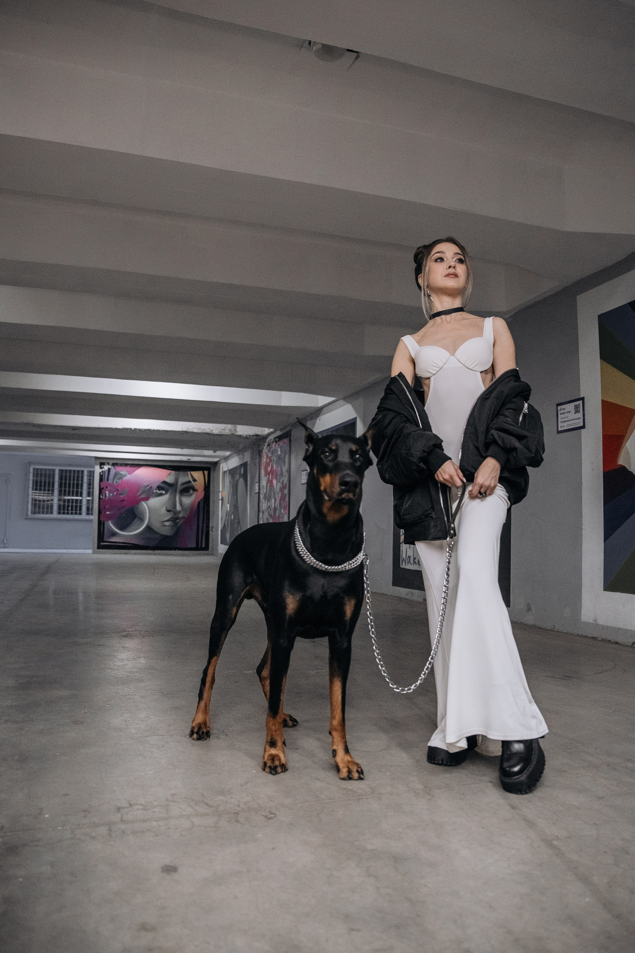 Ира и доберман. Семейный фотограф в Красноярске