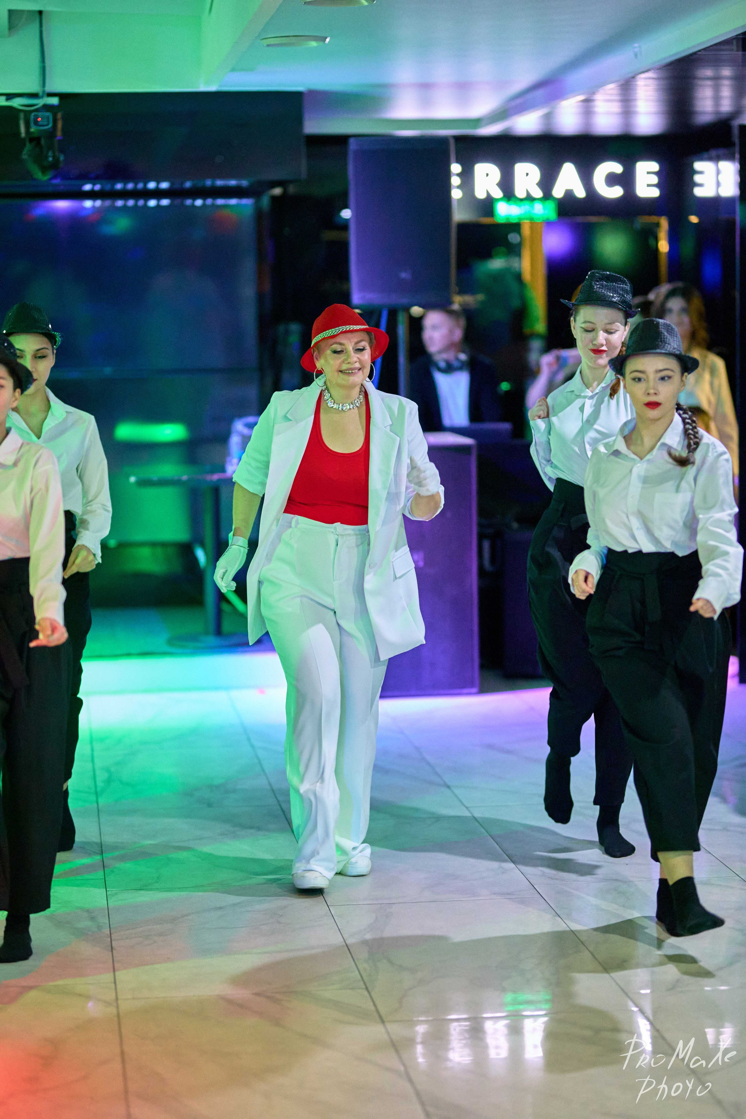 Зал КРАСА МАСС-МЕДИА ЧУВАШИИ. Владимир Суздалов (ProMaXe) — Портретный фотограф, тематические фотосессии в Чебоксарах