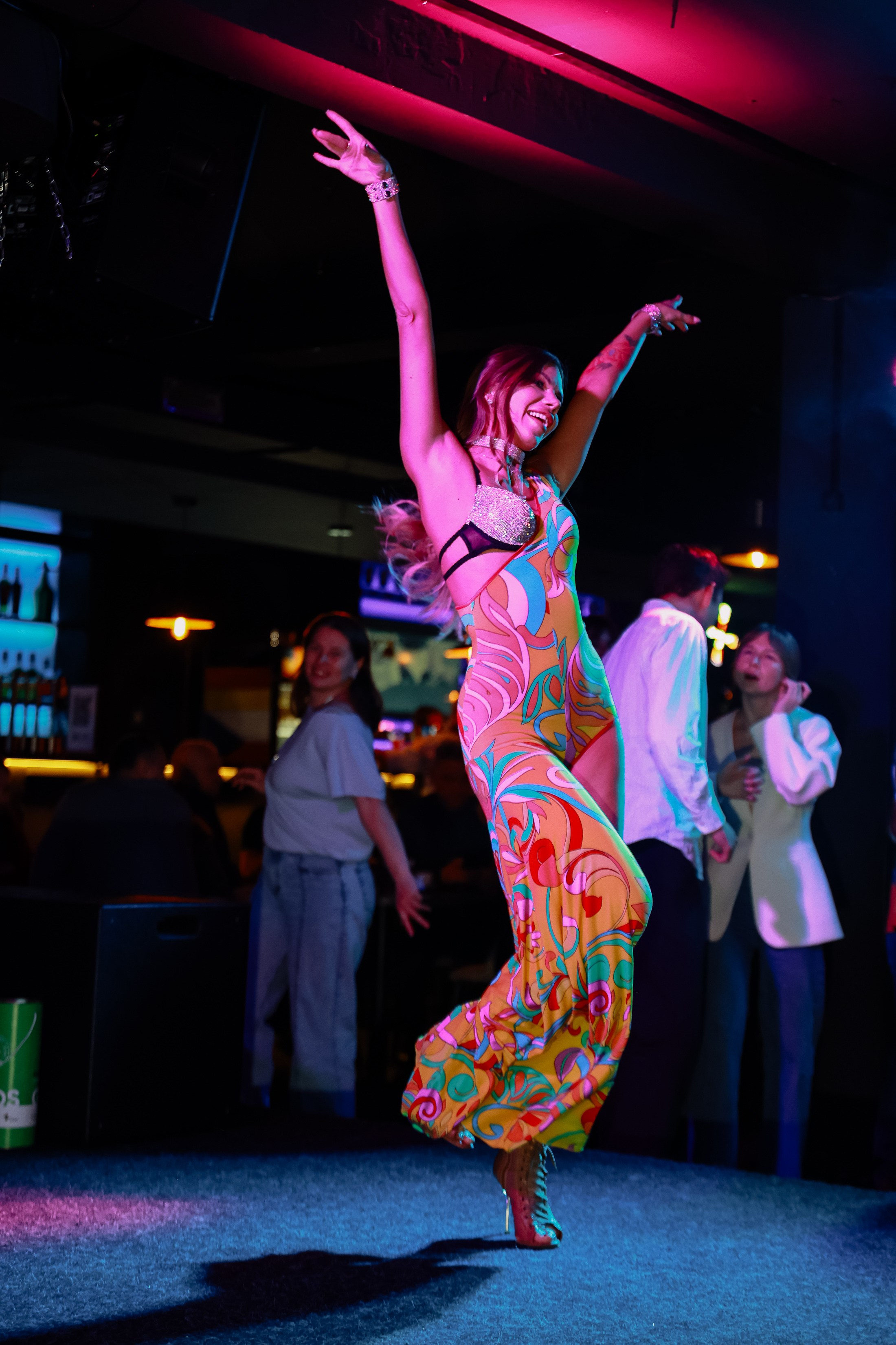 Дискотека под хиты 2000 в Истории. Фотограф Юлия Мальцева