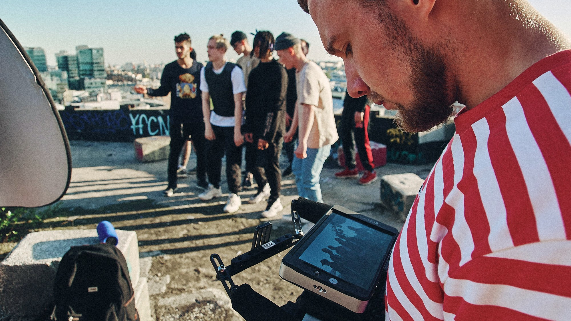 Бэкстейдж клипа — репортажная съёмка закулисья съёмочного дня. Репортажный фотограф в Москве — Дмитрий Тарасов | Съёмка мероприятий, концертов, корпоративов