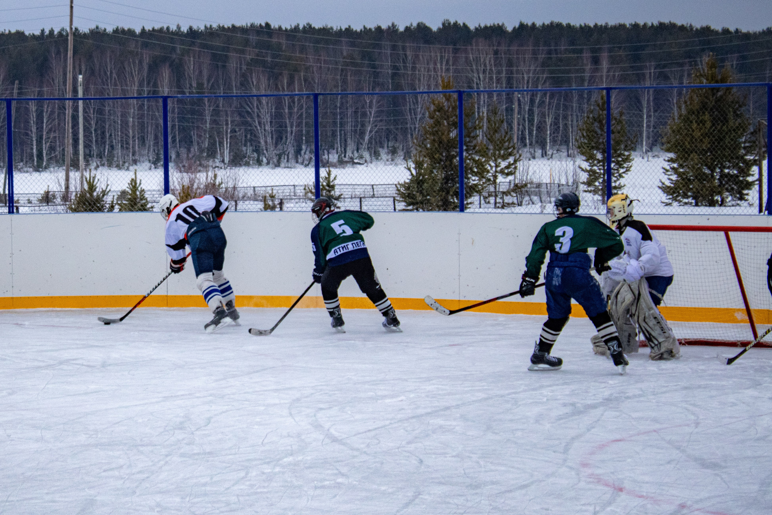 Хоккей г.п Атиг-г.Нижние Серги
