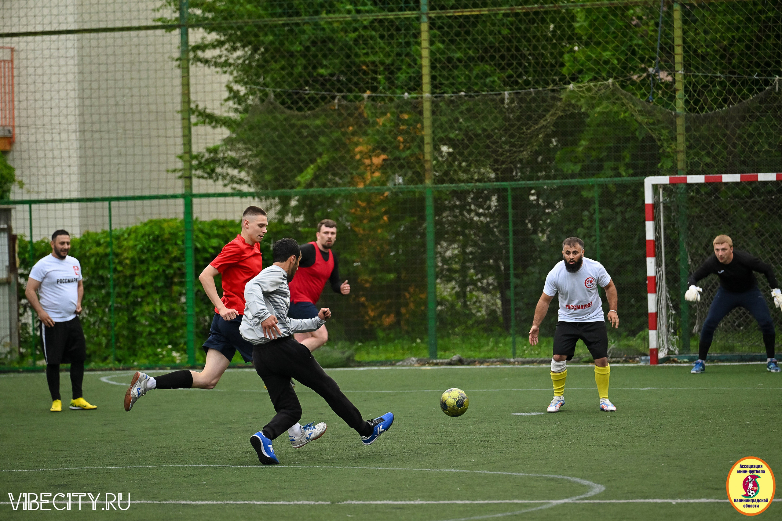 ИГРЫ МИНИ-ФУТБОЛЬНОЙ И КОРПОРАТИВНОЙ ЛИГИ. VIBECITY.RU Вайб Сити Ру Фоторепортажи Фотоотчеты Калининград