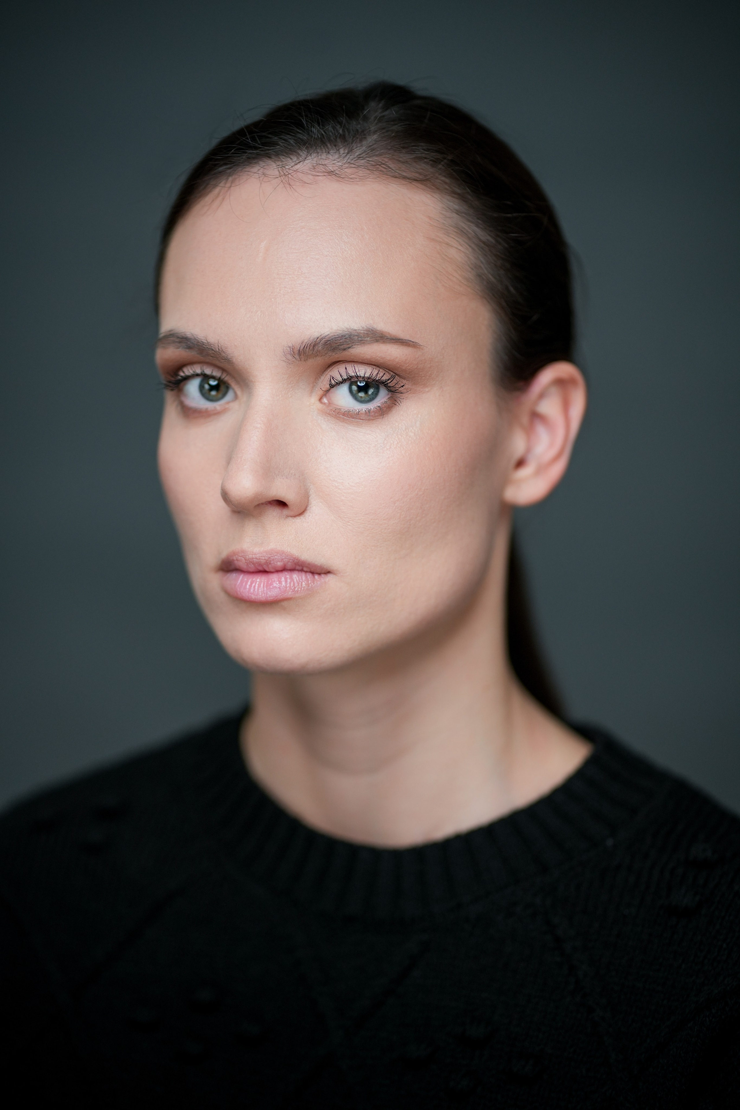 Актриса Саша Сапегина. Портретная съемка в Москве, студийный фотограф Игорь Фомин