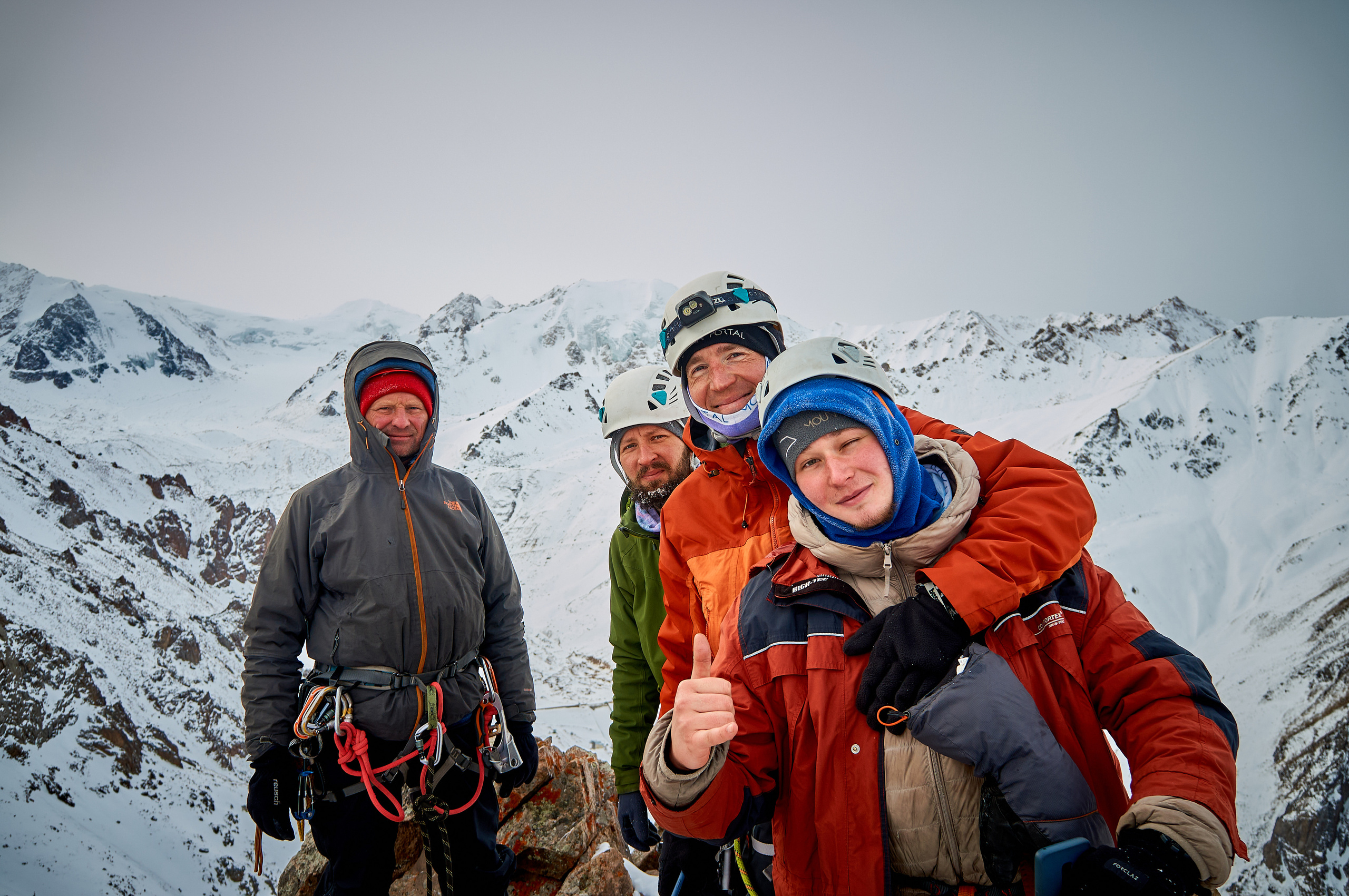 Альбом с фотографиями людей в горах. Личный сайт фотографа Андреева Алексея