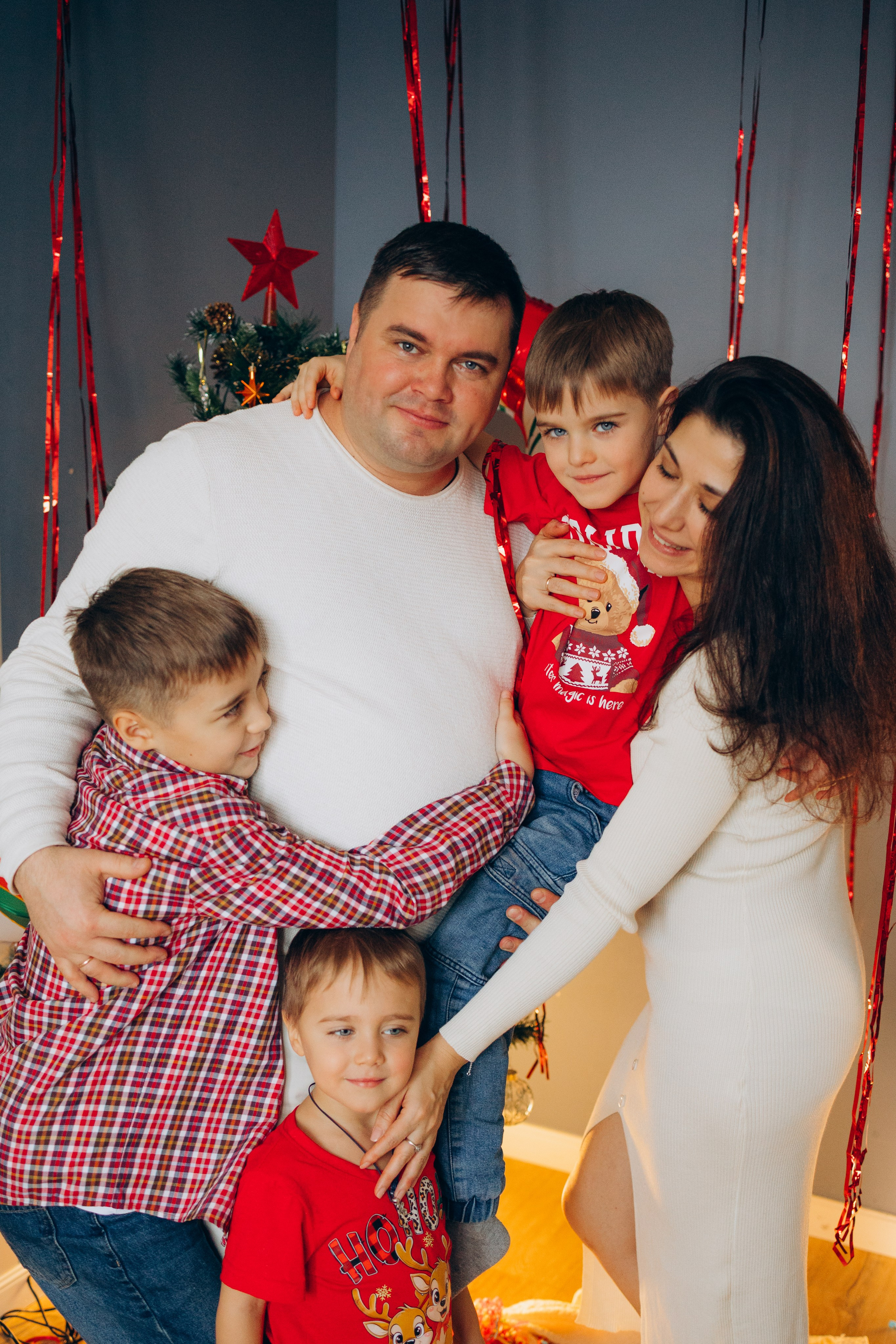 Семья — это тепло объятий и свет улыбок!. Фотограф Москва Светлана Кирюшина