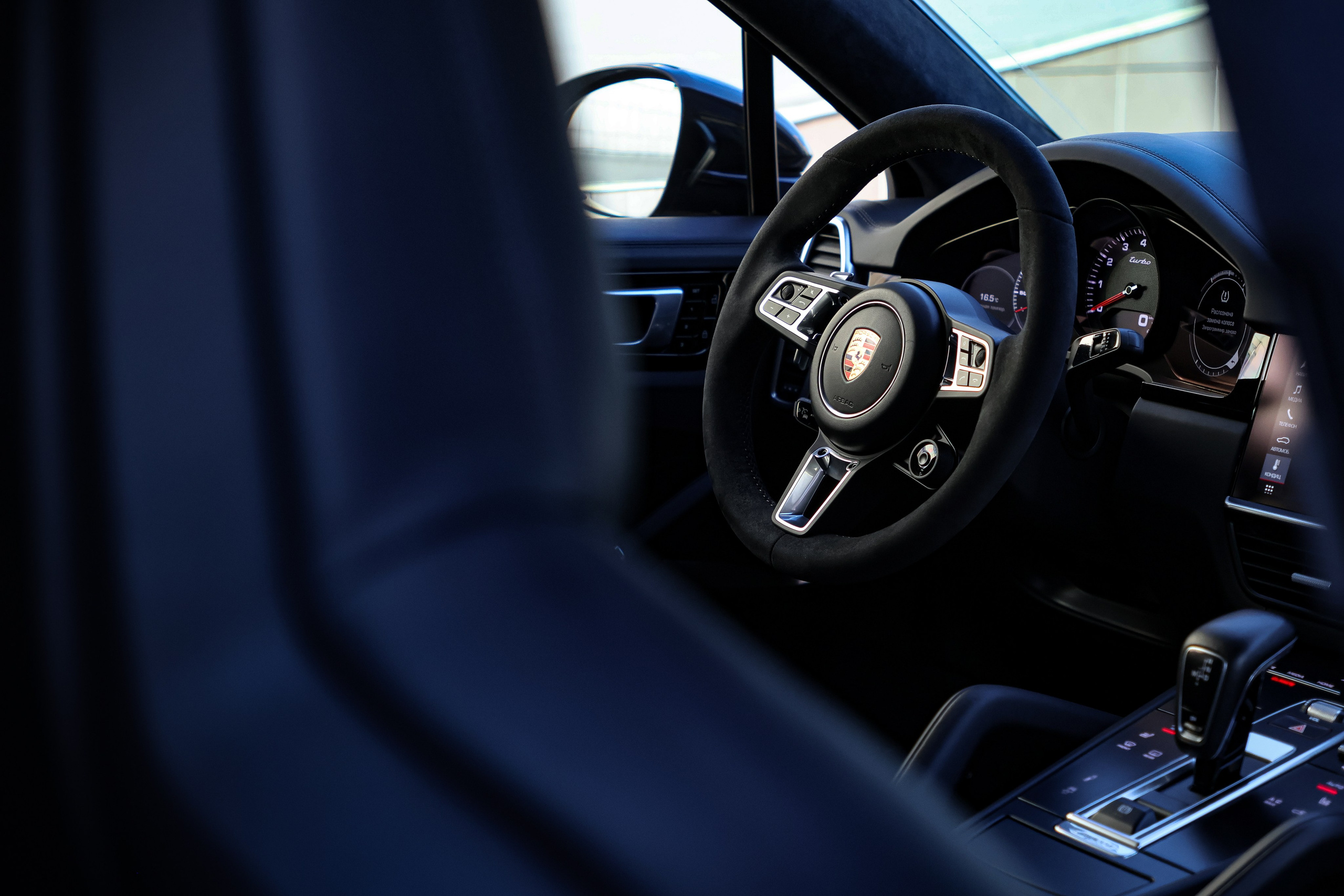 Porsche Cayenne Turbo. Photo-nk