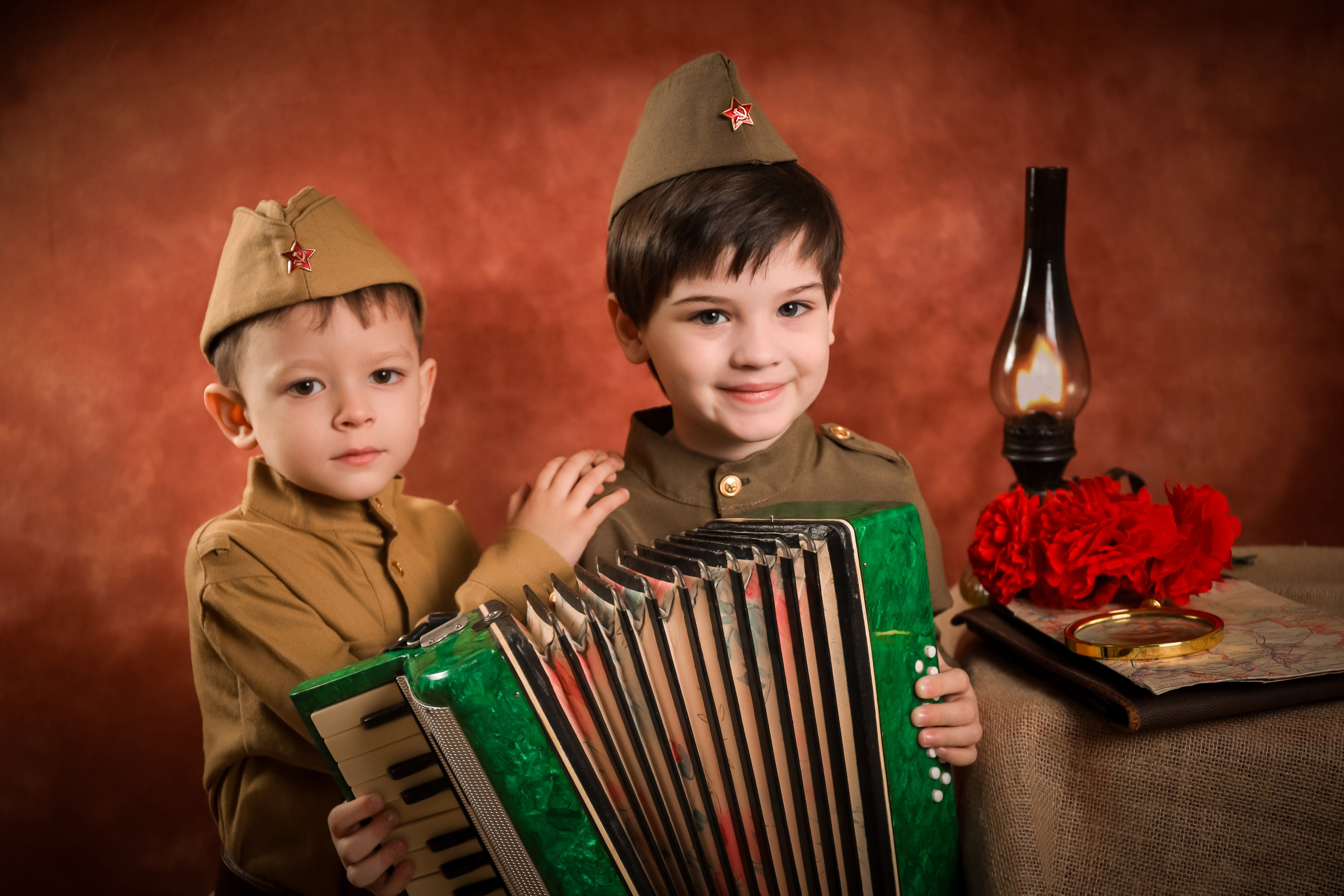 9 мая. Выпускные альбомы в Таганроге и Ростовской Области