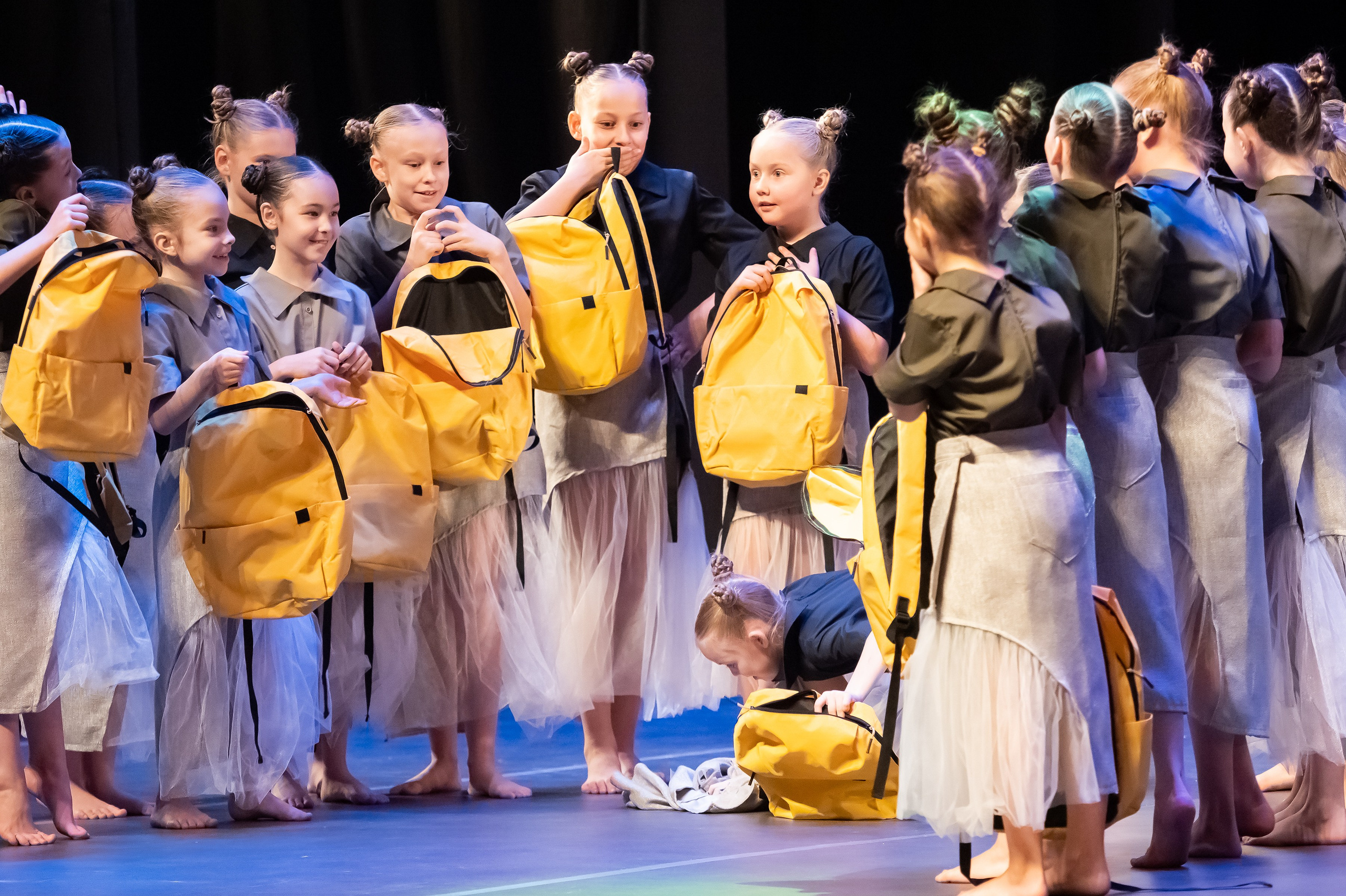 Концерт «Пространные танцы». Репортажный, семейный и детский фотограф в Пензе и Заречном Арина Ермилова. Картины барельеф на заказ