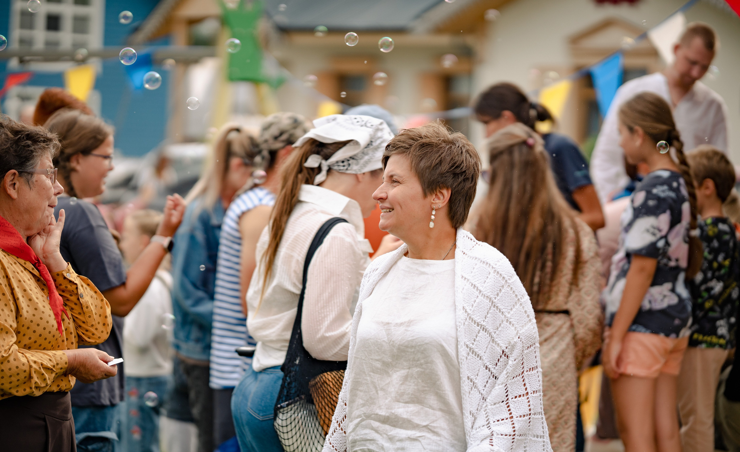 фотограф в деревне Мира