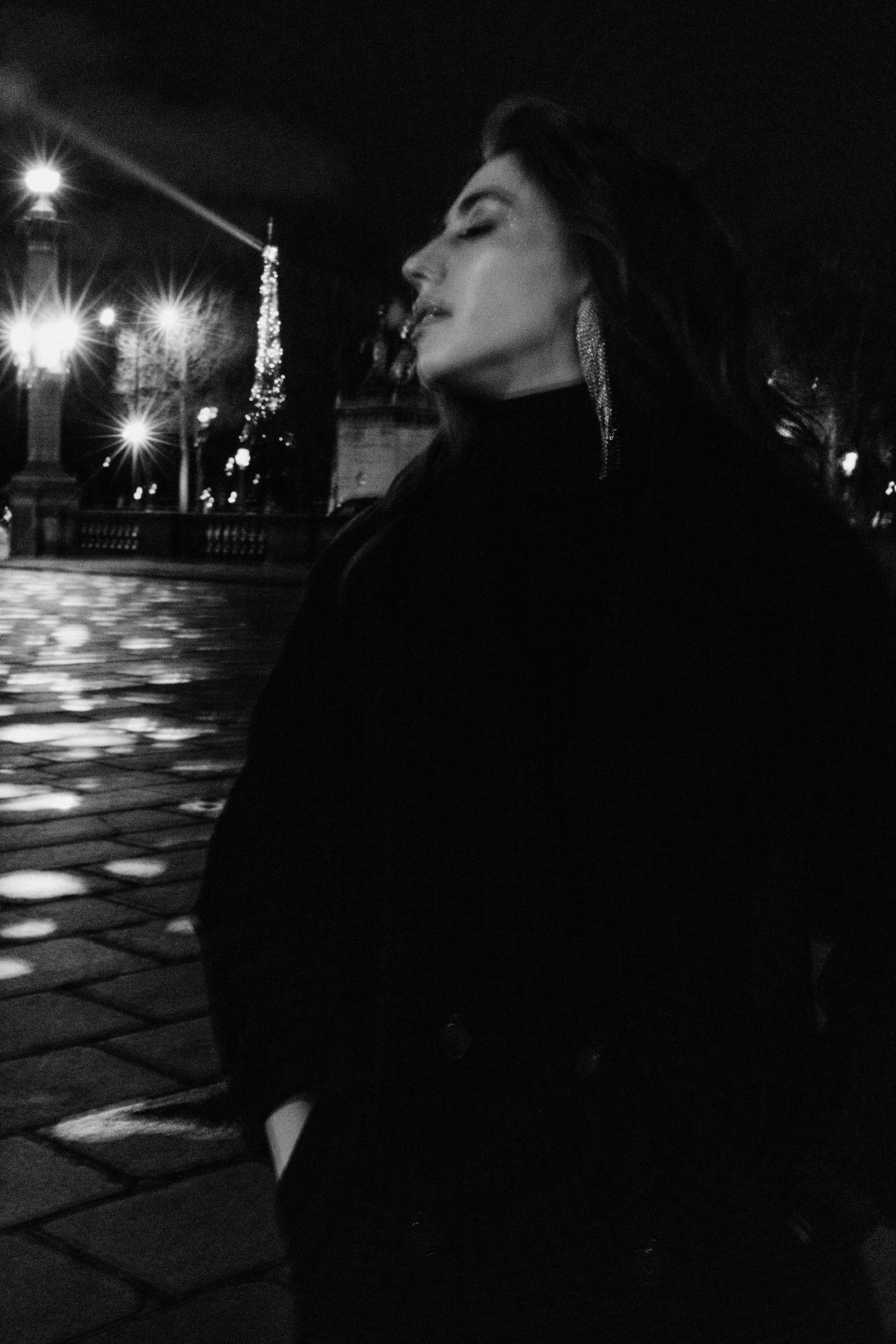 Ночной город. Фотограф в Париже