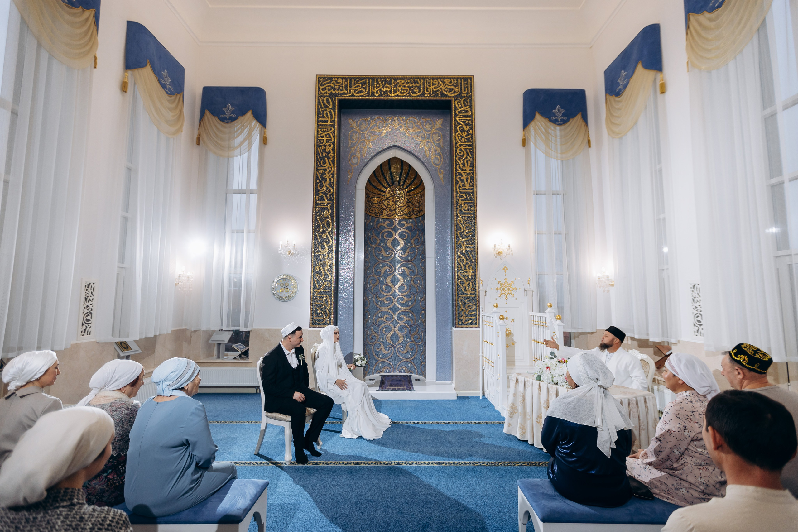 никах в мечети Иман Нуры,, фотосессия в мечети Иман Нуры, фотограф на никах в Казани Ranas4you, образ невесты на никах, завязывание платка Казань, платье на никах Казань