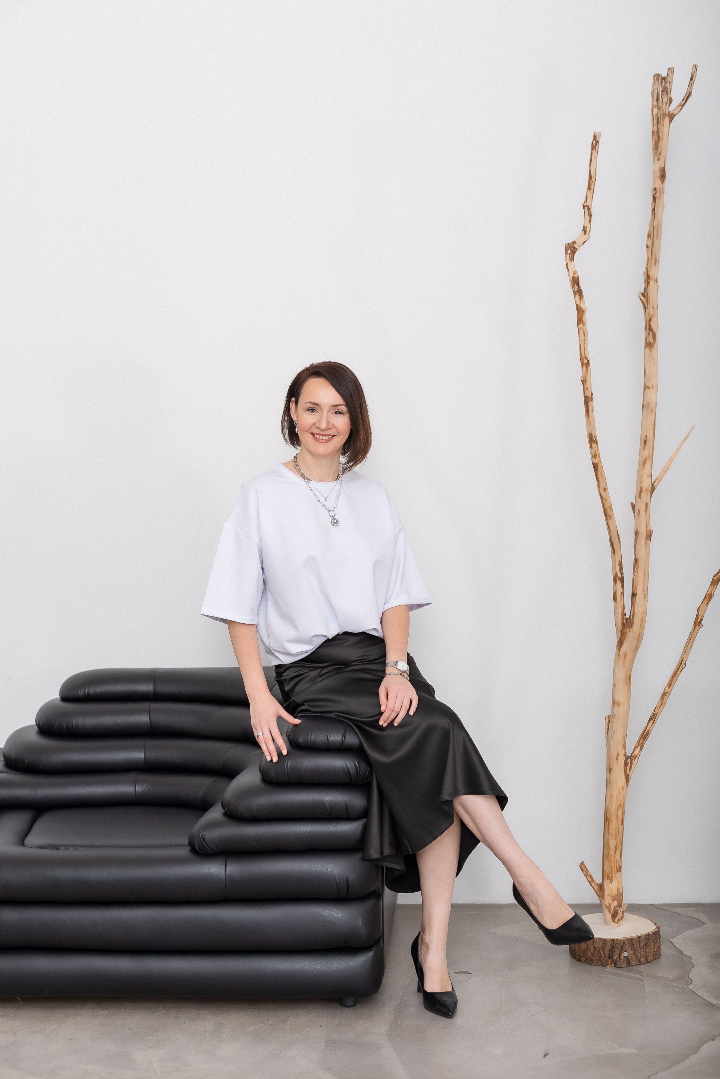 Портрет в минималистичной студии. КОНТЕНТ |БРЕНД фотограф Санкт-Петербург — Жанна Олтаржевская