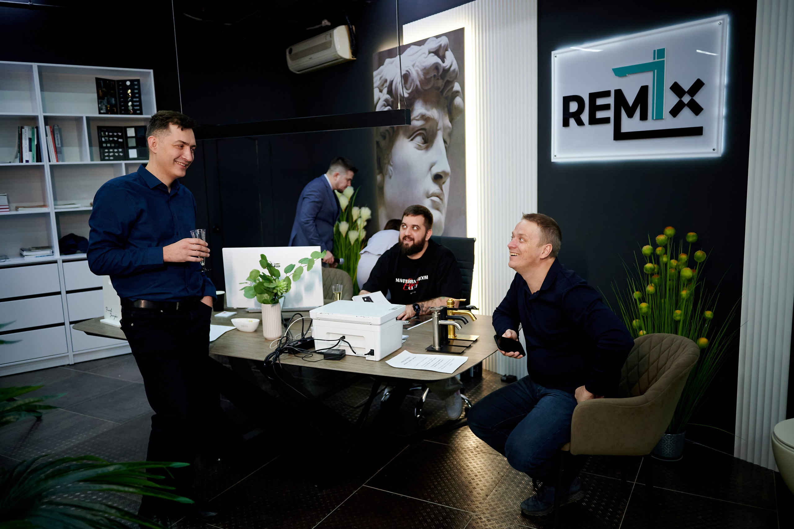 «Remix» открытие студии сантехники. Профессиональный репортажный фотограф в Самаре Никита Королев