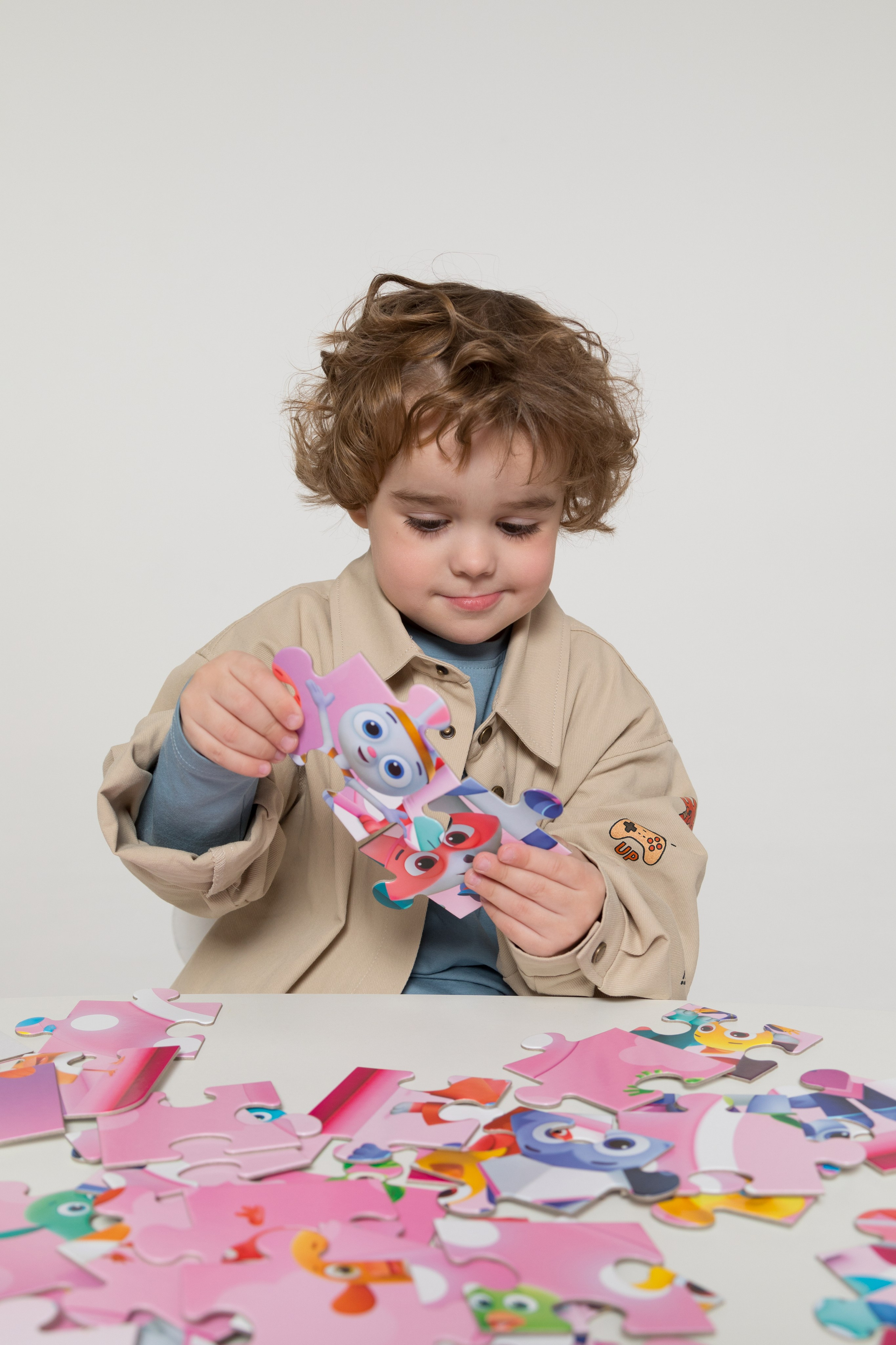 Имиджевая и каталожная съёмка для бренда детских пазлов. Детский и контент фотограф Надя Волкова Санкт-Петербург