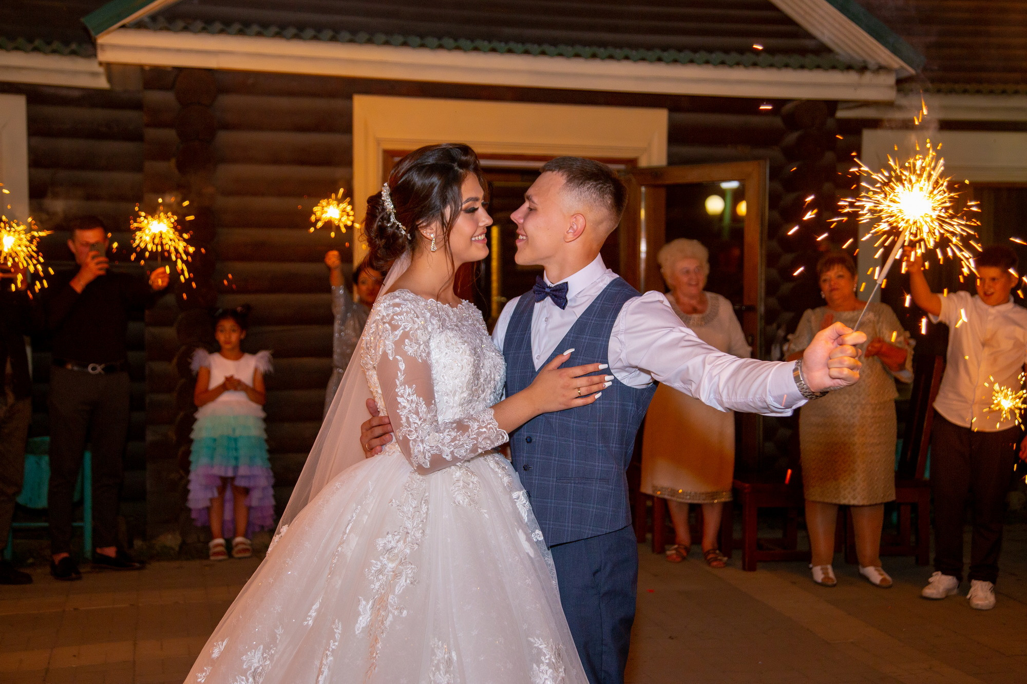 Свадебная фотосессия в Иркутске. Фотограф видеограф Иркутск фото видео студия Алексея Марамзина