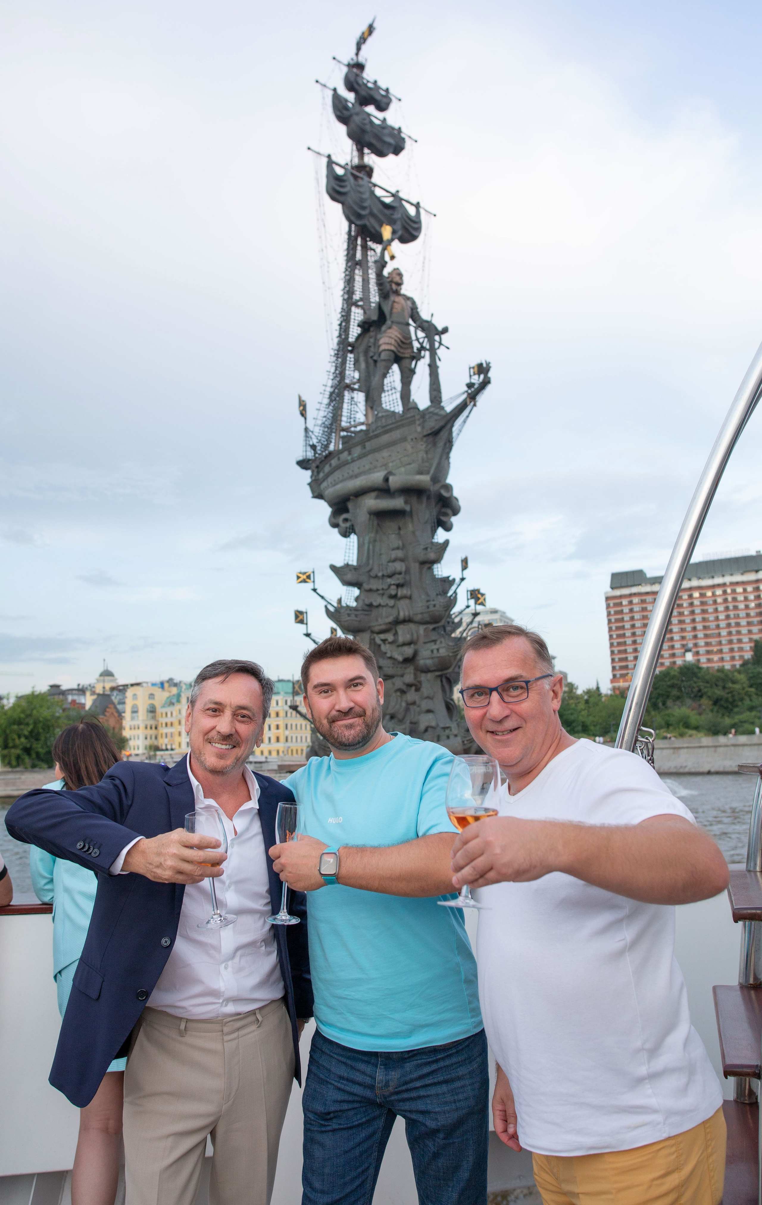 Dubai Vibes Intourist Cruise Party. Семейный и детский фотограф Анна Петракова