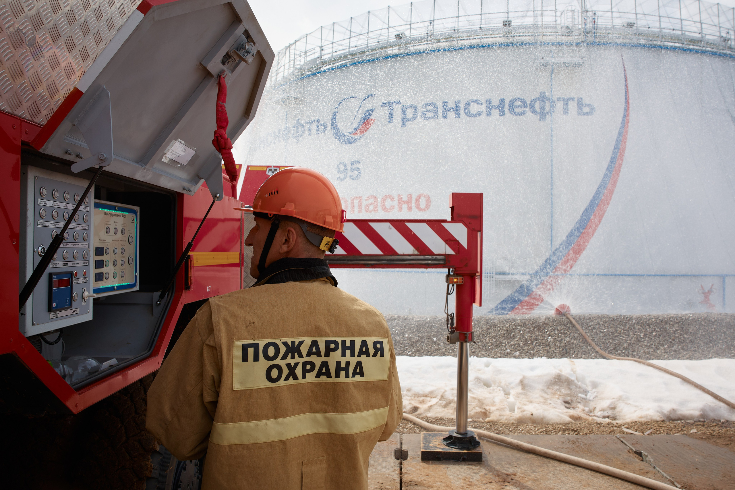 Учения по пожарной безопасности. Мое имя Раиль. Я репортажный фотограф в Казани, так же мой любимый жанр — свадебный фотограф