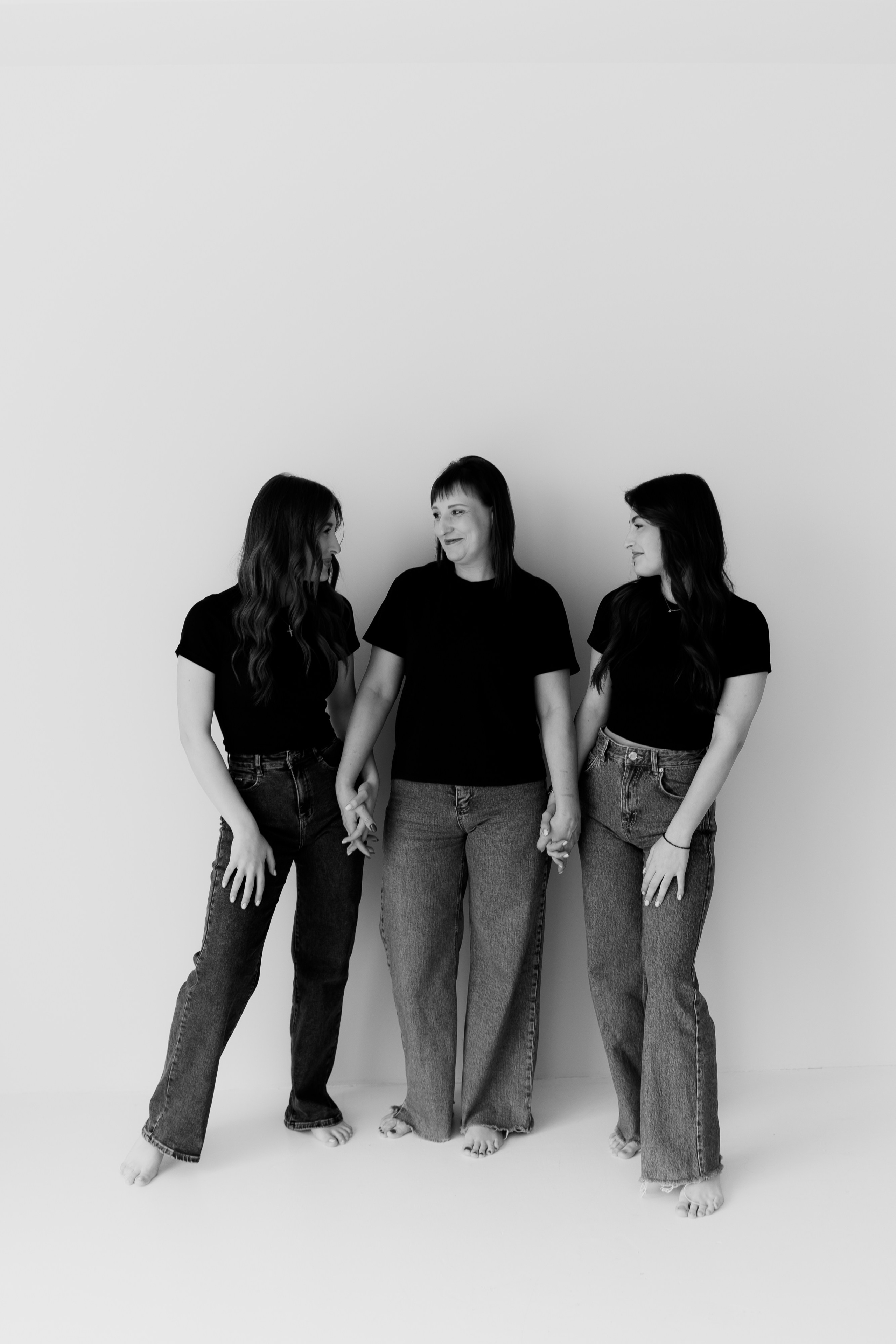 Мама и взрослые дочки. Семейный фотограф в Краснодаре Храмова Анна