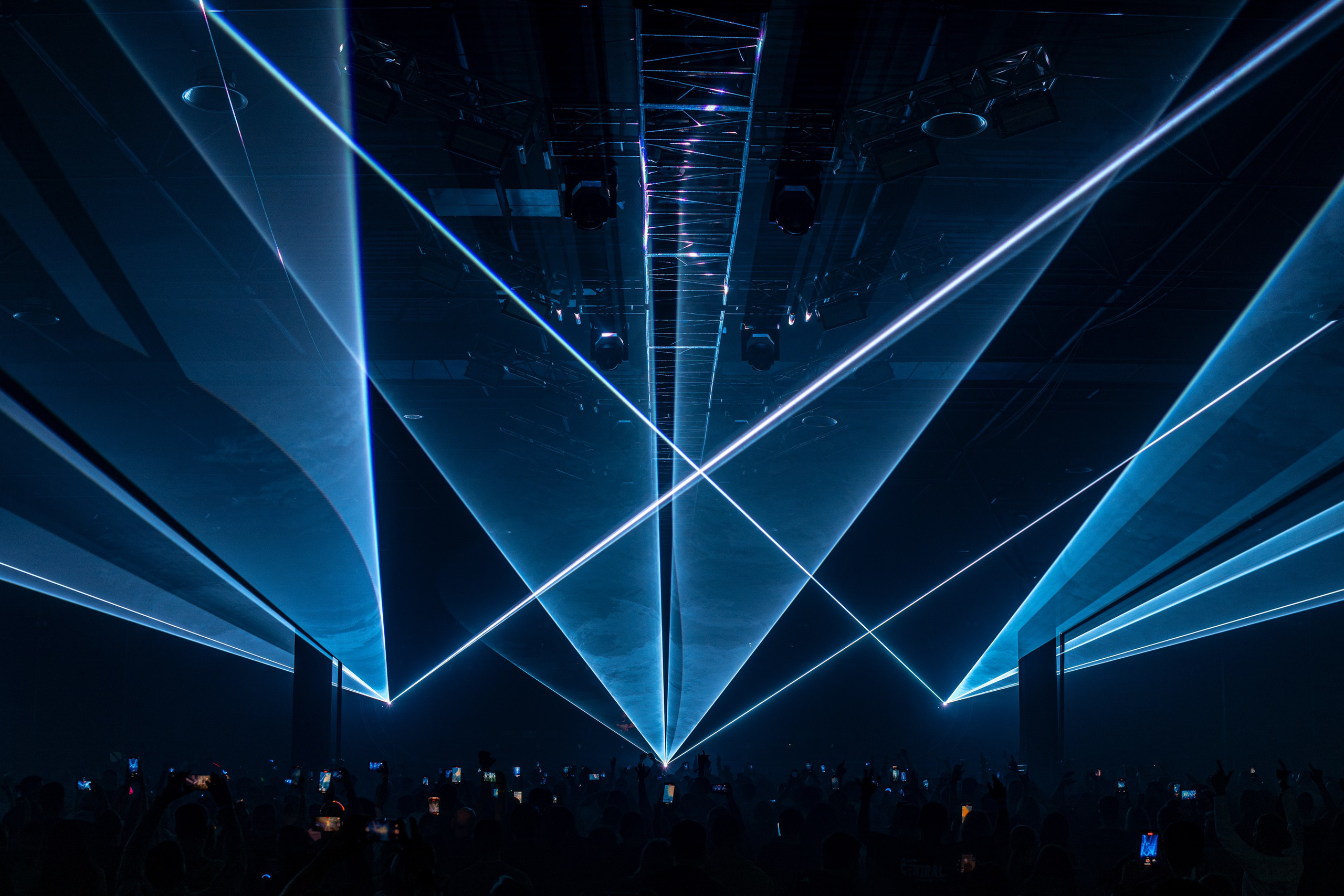 PAUL VAN DYK / 2024. OOPS