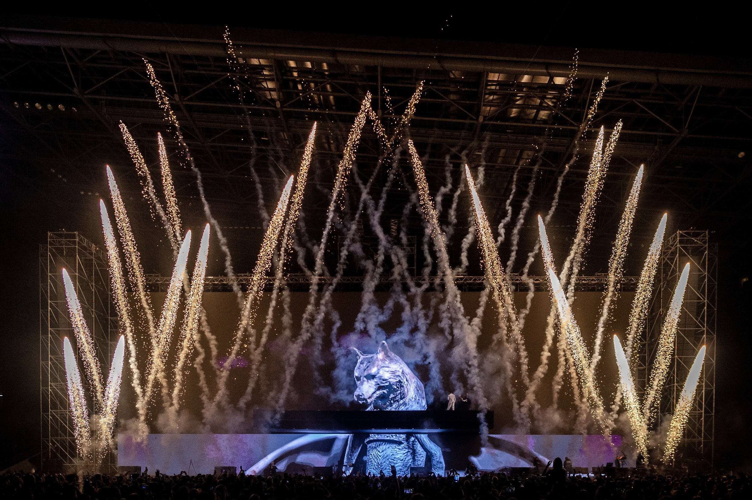 MACAN / МОСКВА / 2024. OOPS